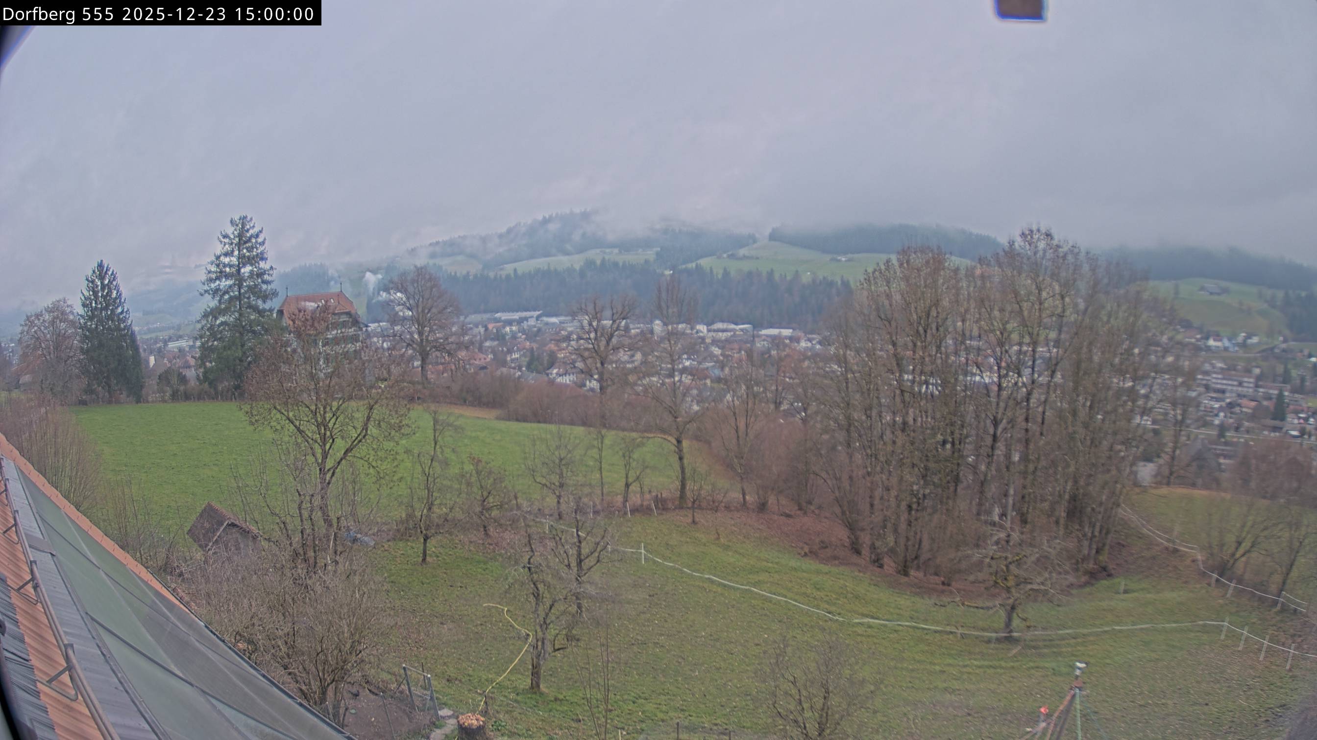 Webcam-Bild: Aussicht vom Dorfberg in Langnau 20251223-150000