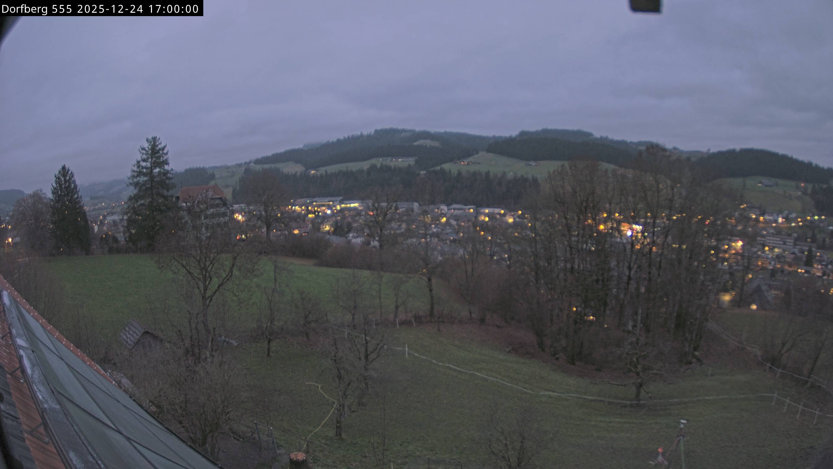 Webcam-Bild: Aussicht vom Dorfberg in Langnau 20251224-170000