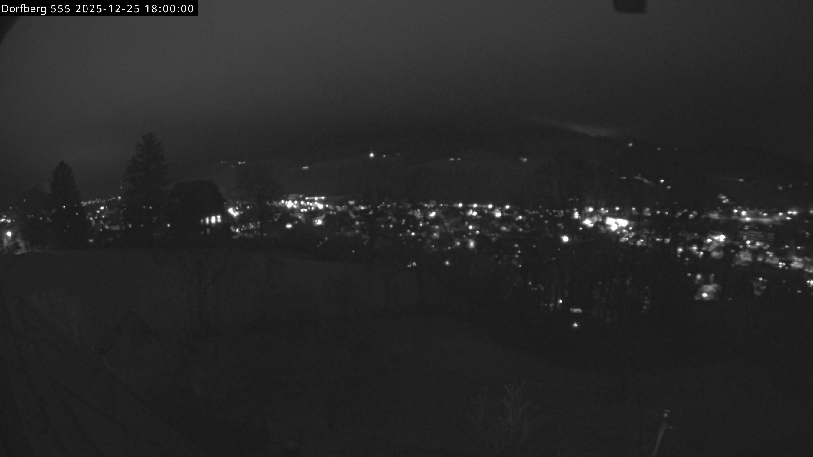 Webcam-Bild: Aussicht vom Dorfberg in Langnau 20251225-180000