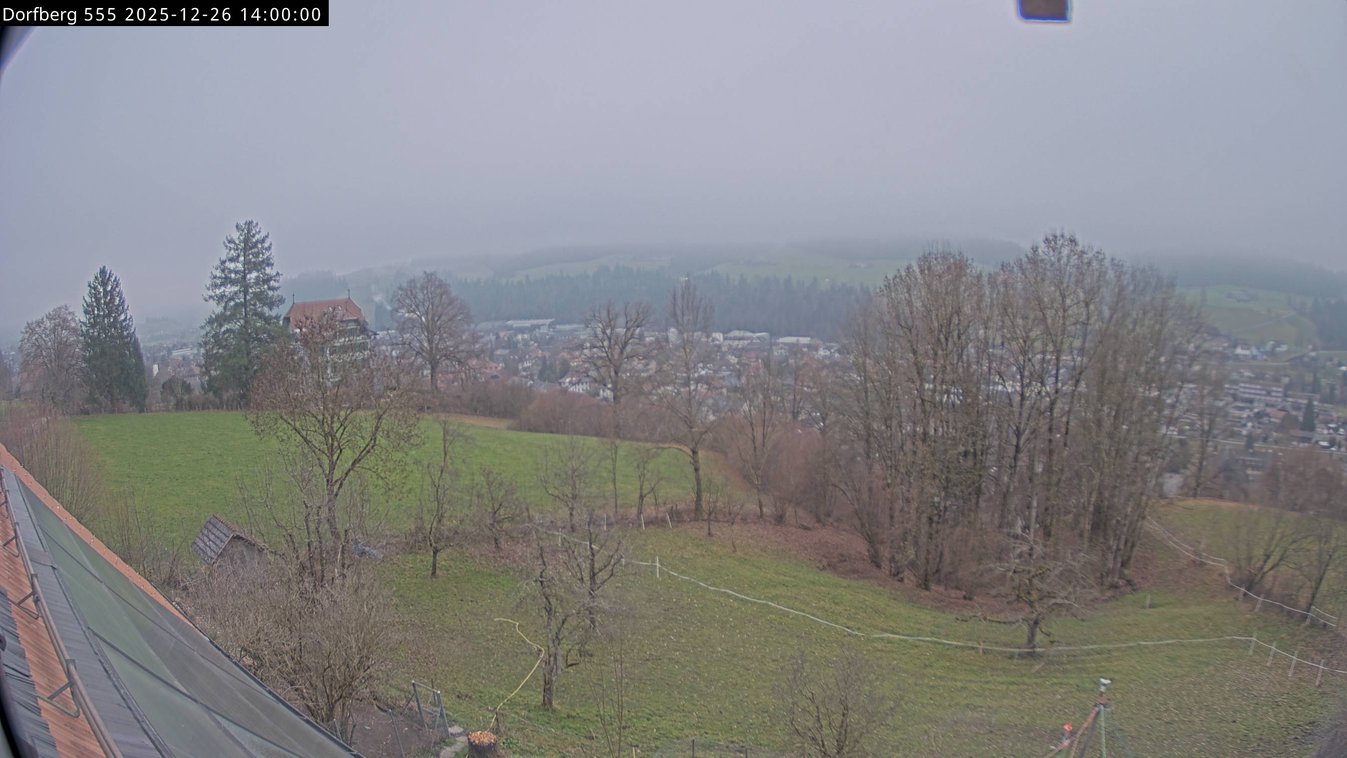 Webcam-Bild: Aussicht vom Dorfberg in Langnau 20251226-140000