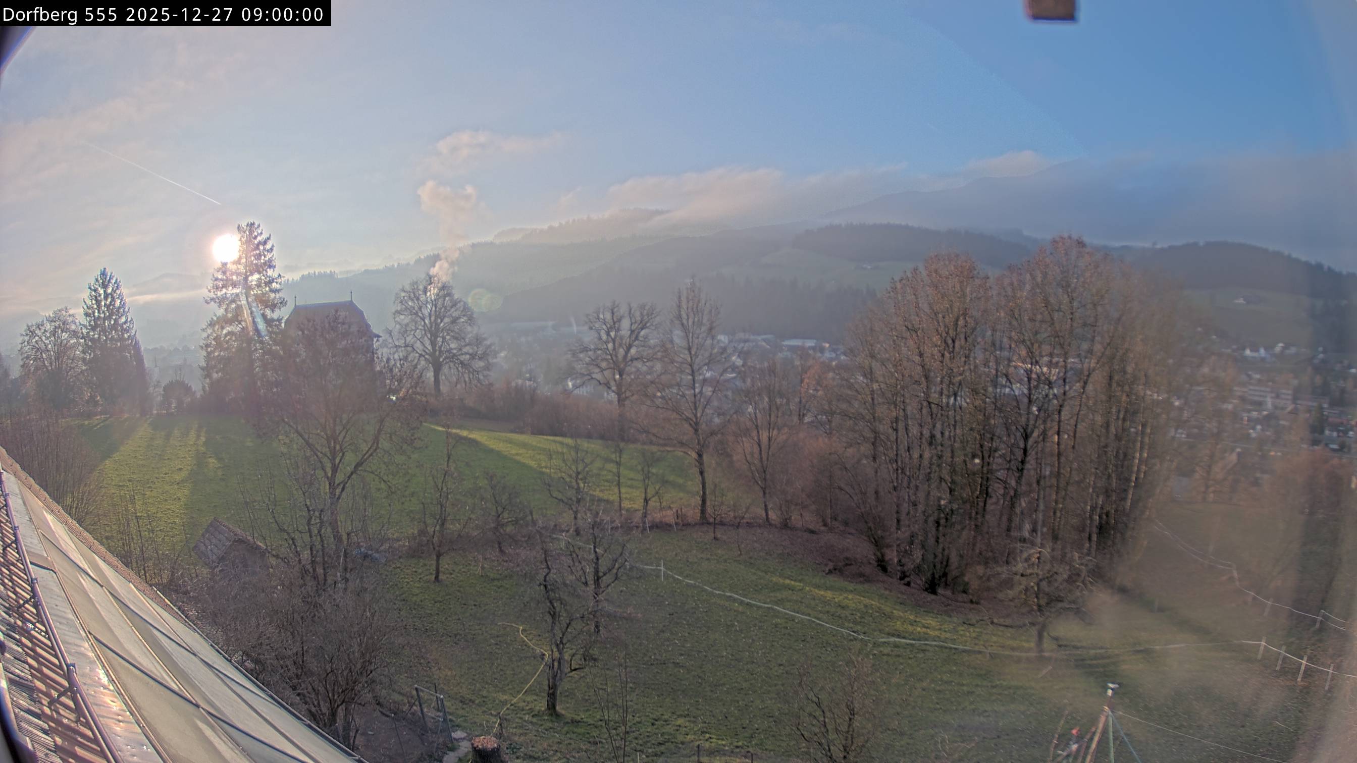 Webcam-Bild: Aussicht vom Dorfberg in Langnau 20251227-090000