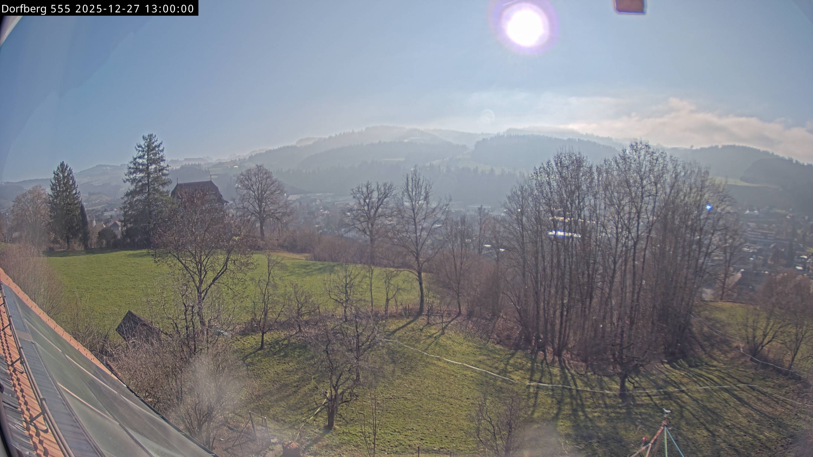 Webcam-Bild: Aussicht vom Dorfberg in Langnau 20251227-130000