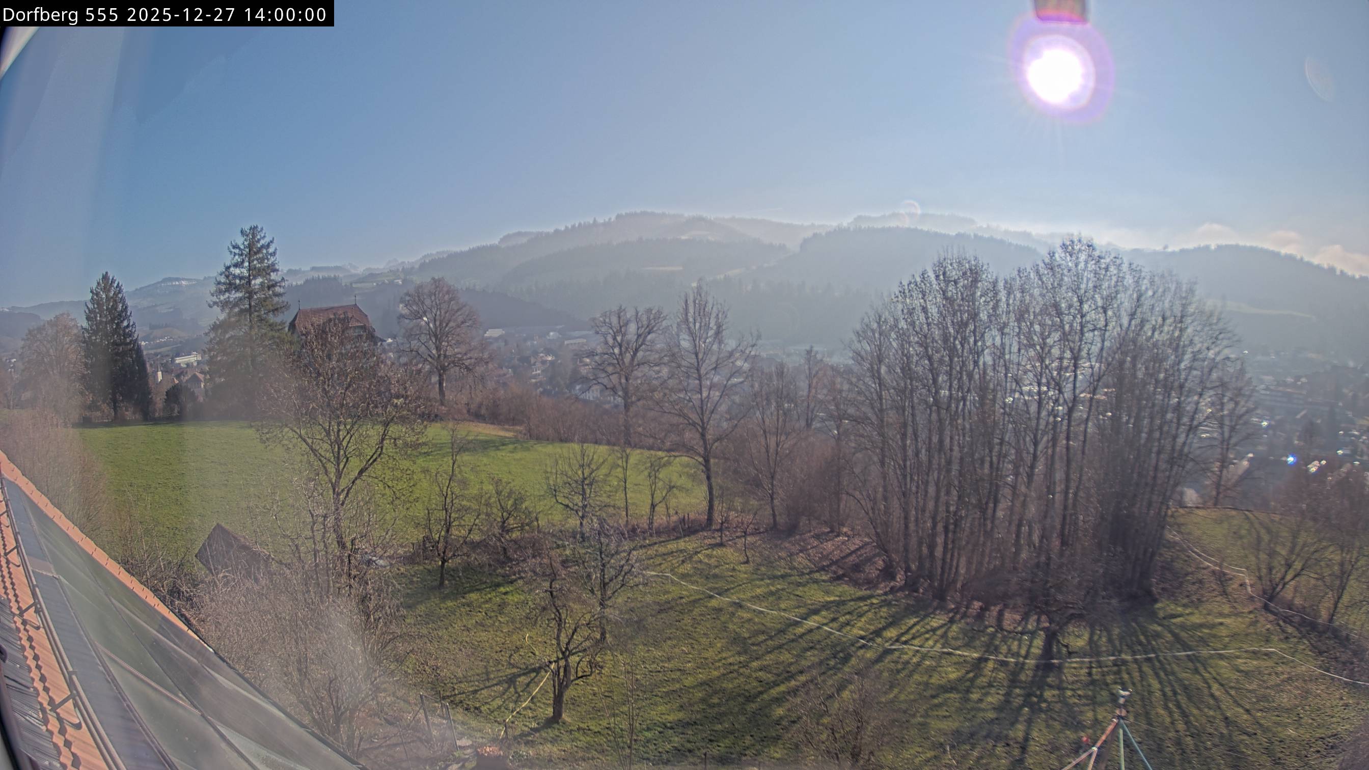 Webcam-Bild: Aussicht vom Dorfberg in Langnau 20251227-140000
