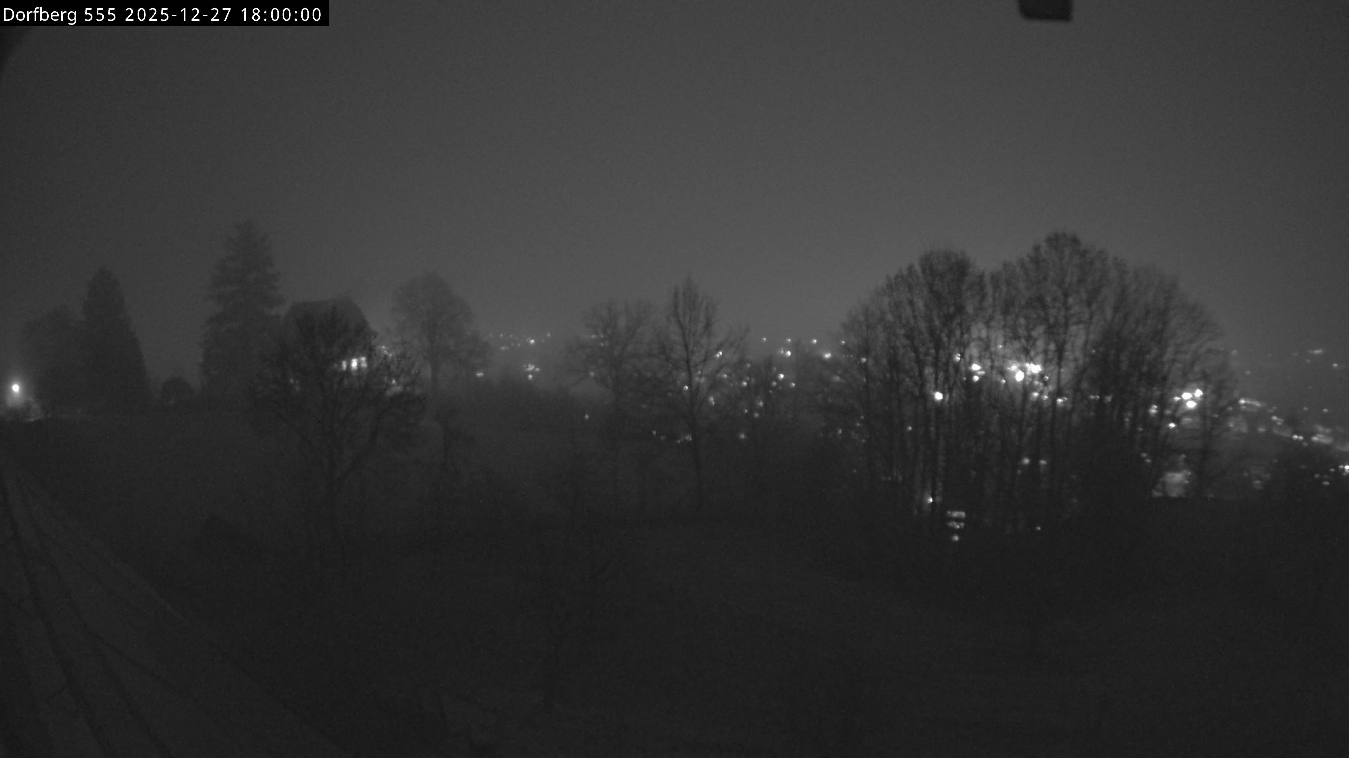 Webcam-Bild: Aussicht vom Dorfberg in Langnau 20251227-180000