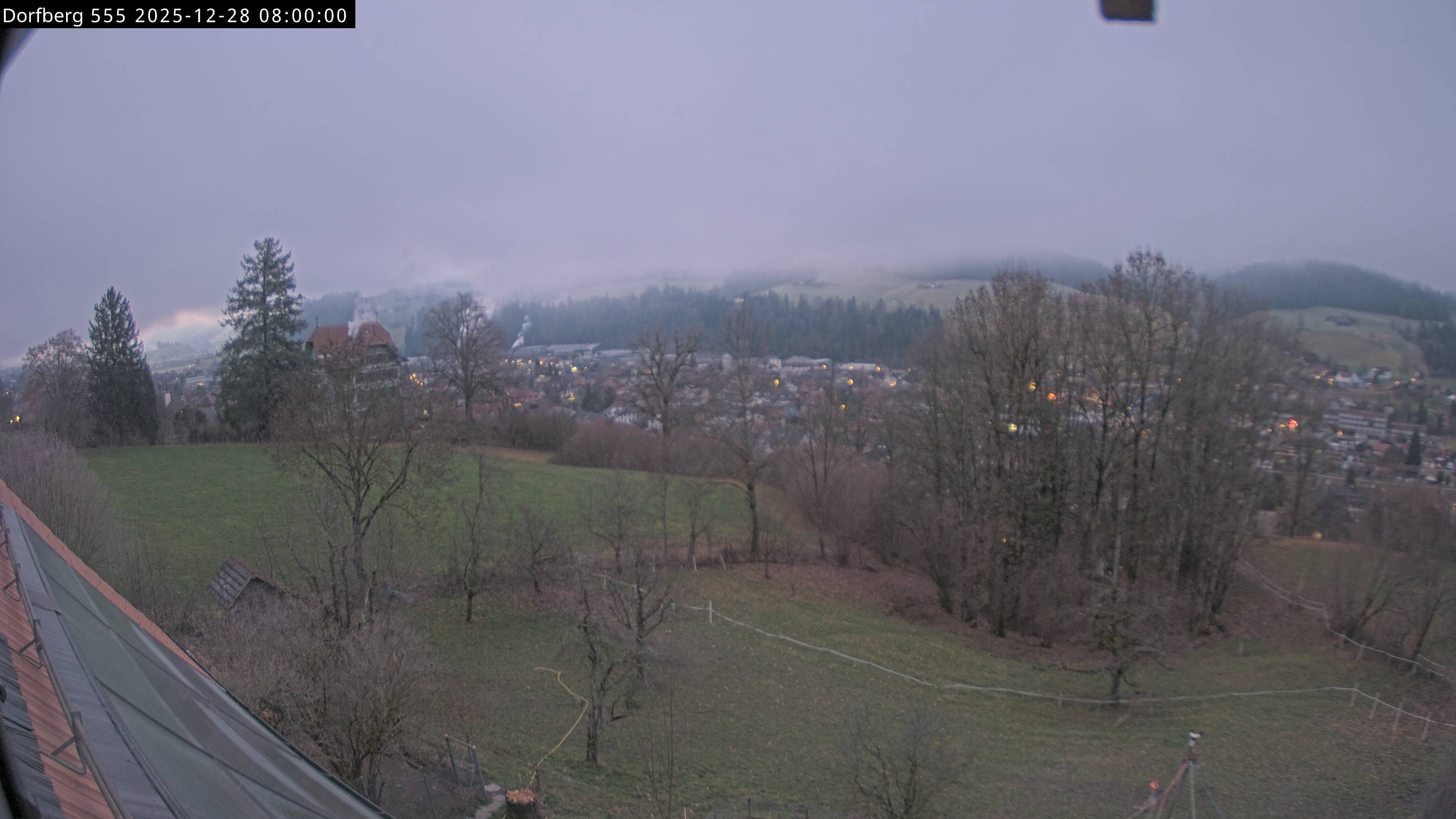 Webcam-Bild: Aussicht vom Dorfberg in Langnau 20251228-080000