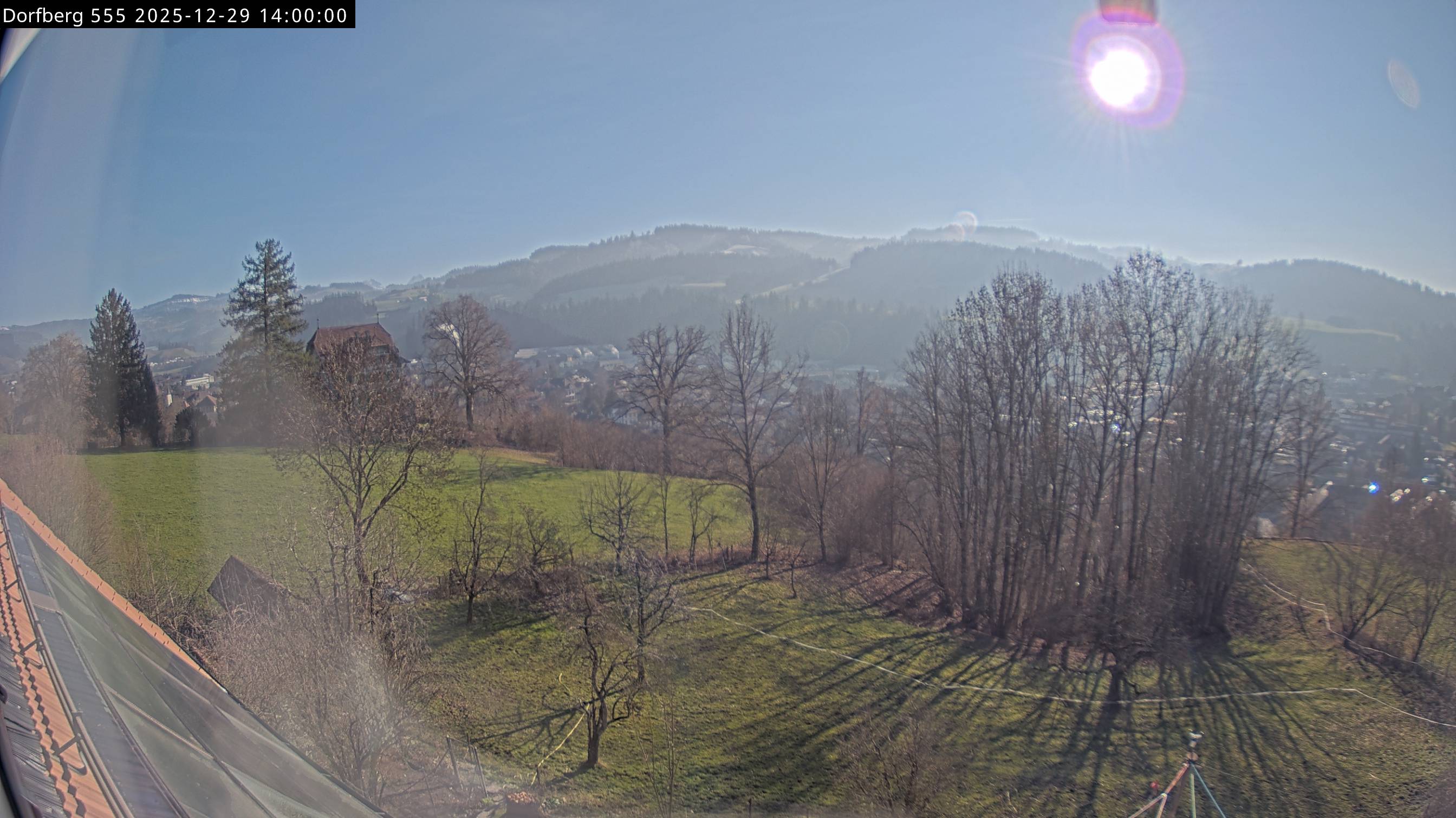 Webcam-Bild: Aussicht vom Dorfberg in Langnau 20251229-140000