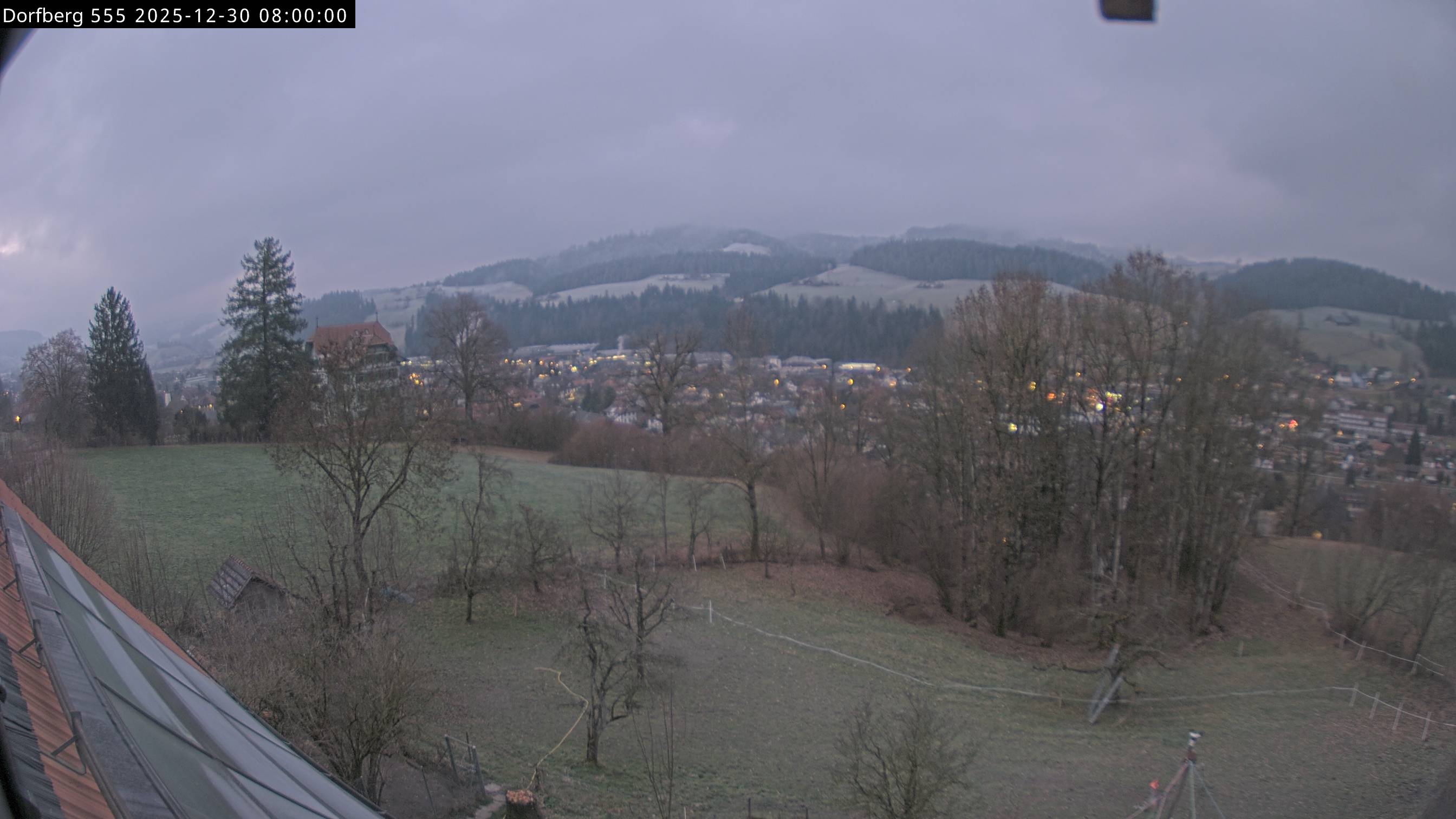 Webcam-Bild: Aussicht vom Dorfberg in Langnau 20251230-080000