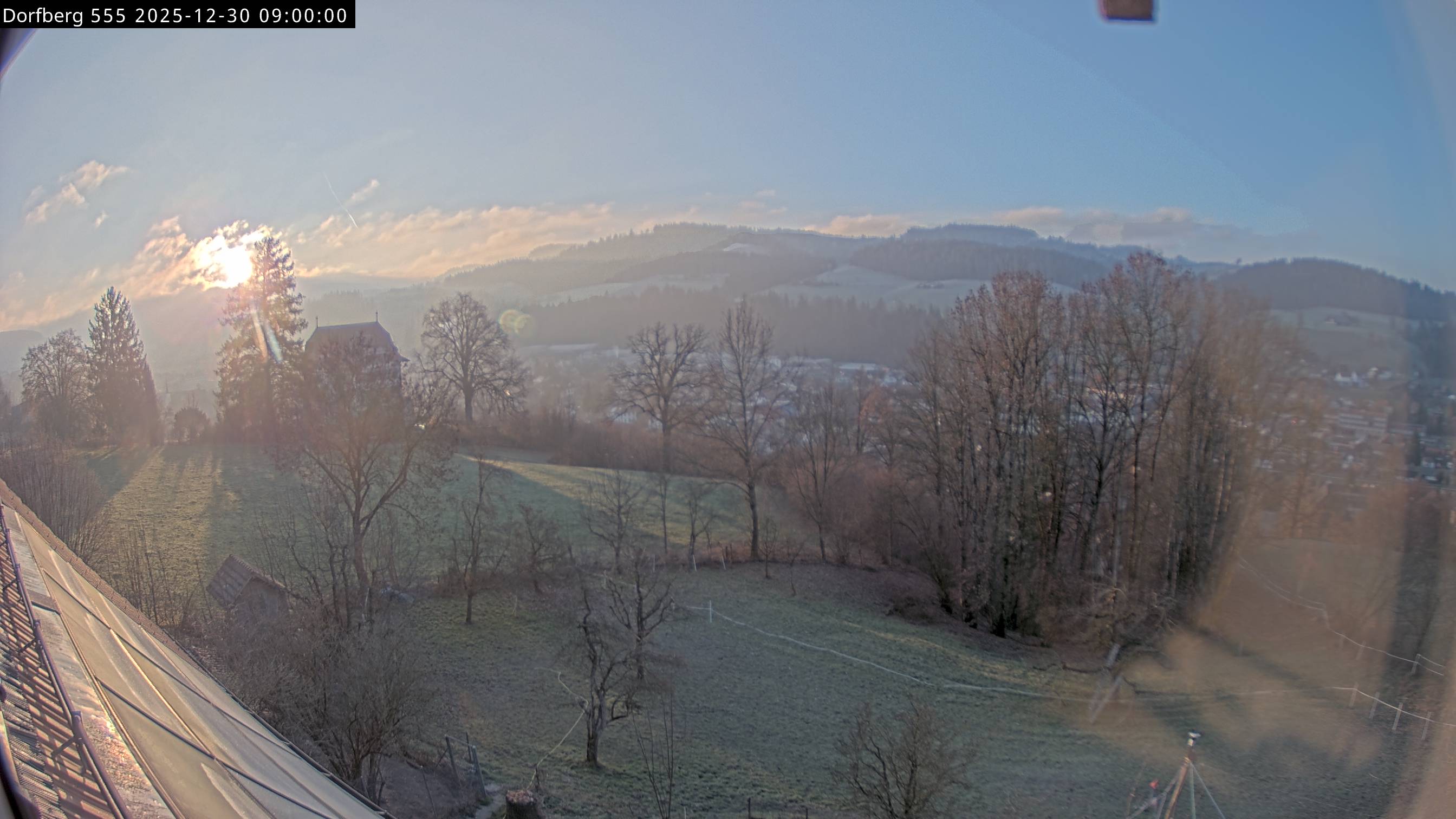 Webcam-Bild: Aussicht vom Dorfberg in Langnau 20251230-090000