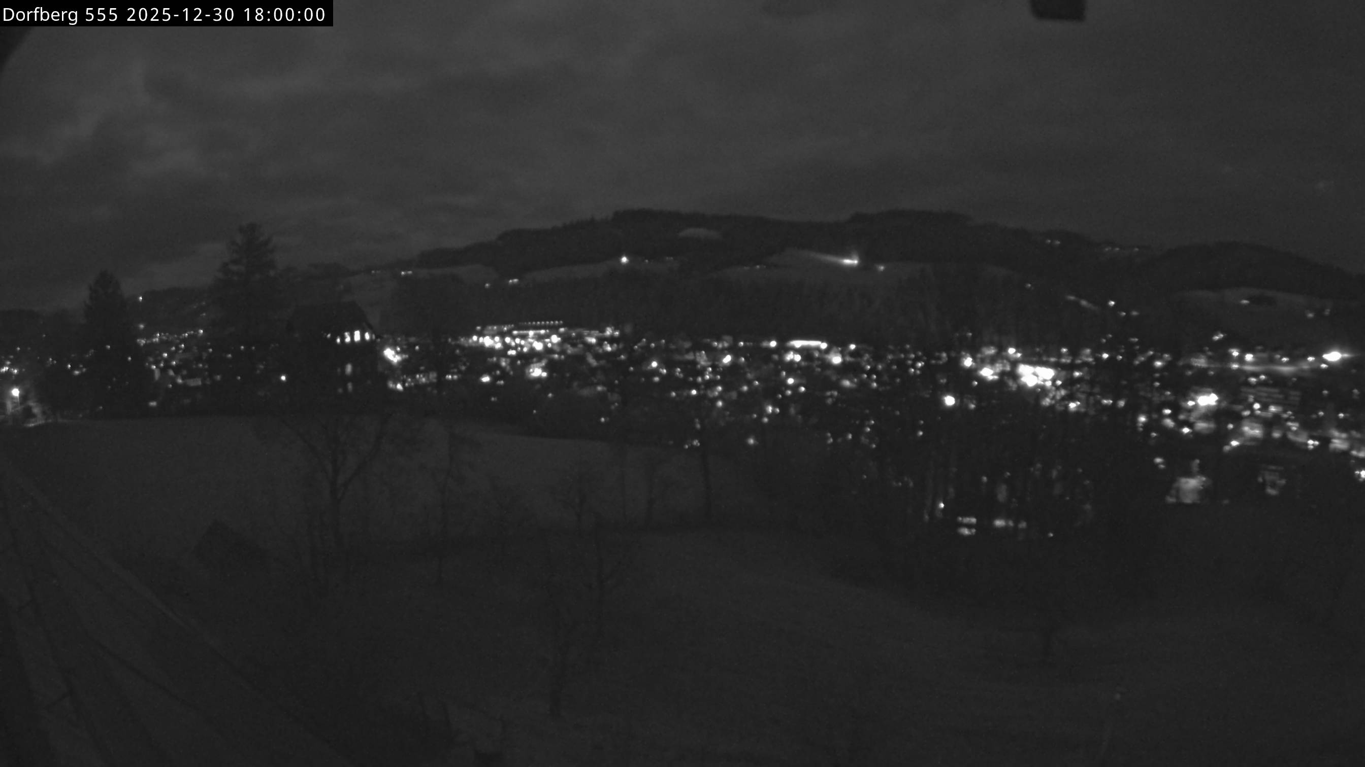 Webcam-Bild: Aussicht vom Dorfberg in Langnau 20251230-180000
