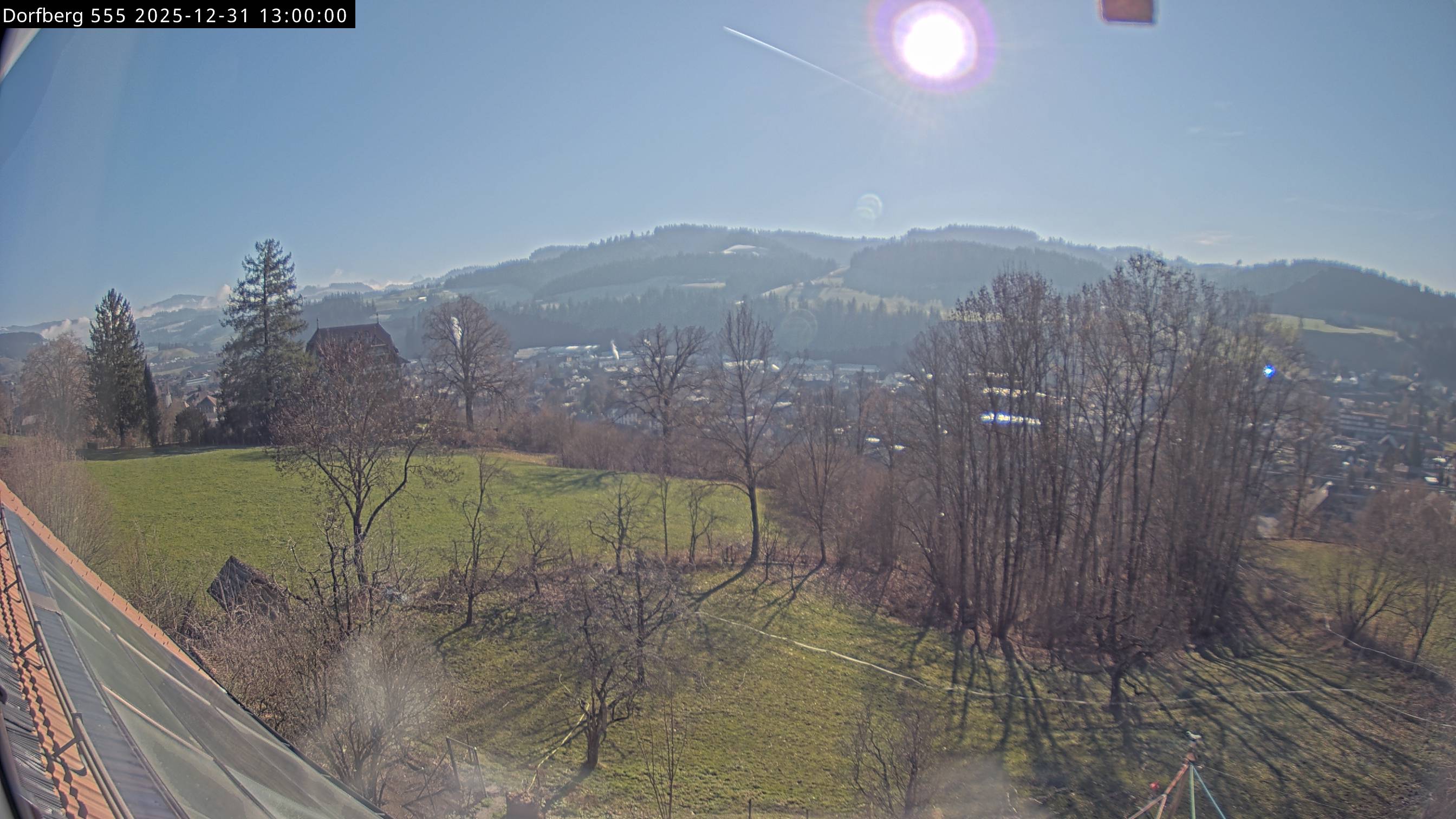 Webcam-Bild: Aussicht vom Dorfberg in Langnau 20251231-130000
