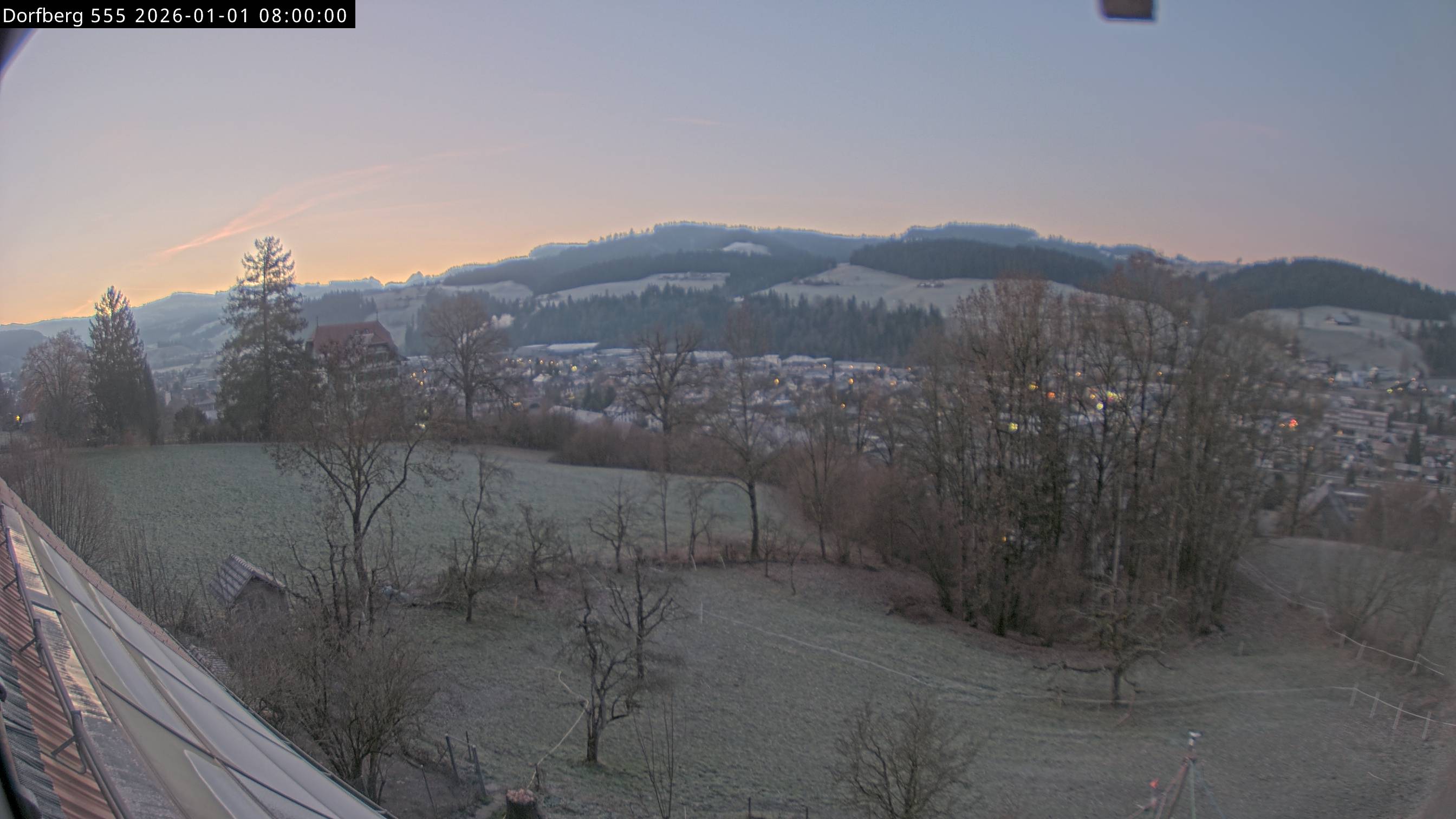 Webcam-Bild: Aussicht vom Dorfberg in Langnau 20260101-080000