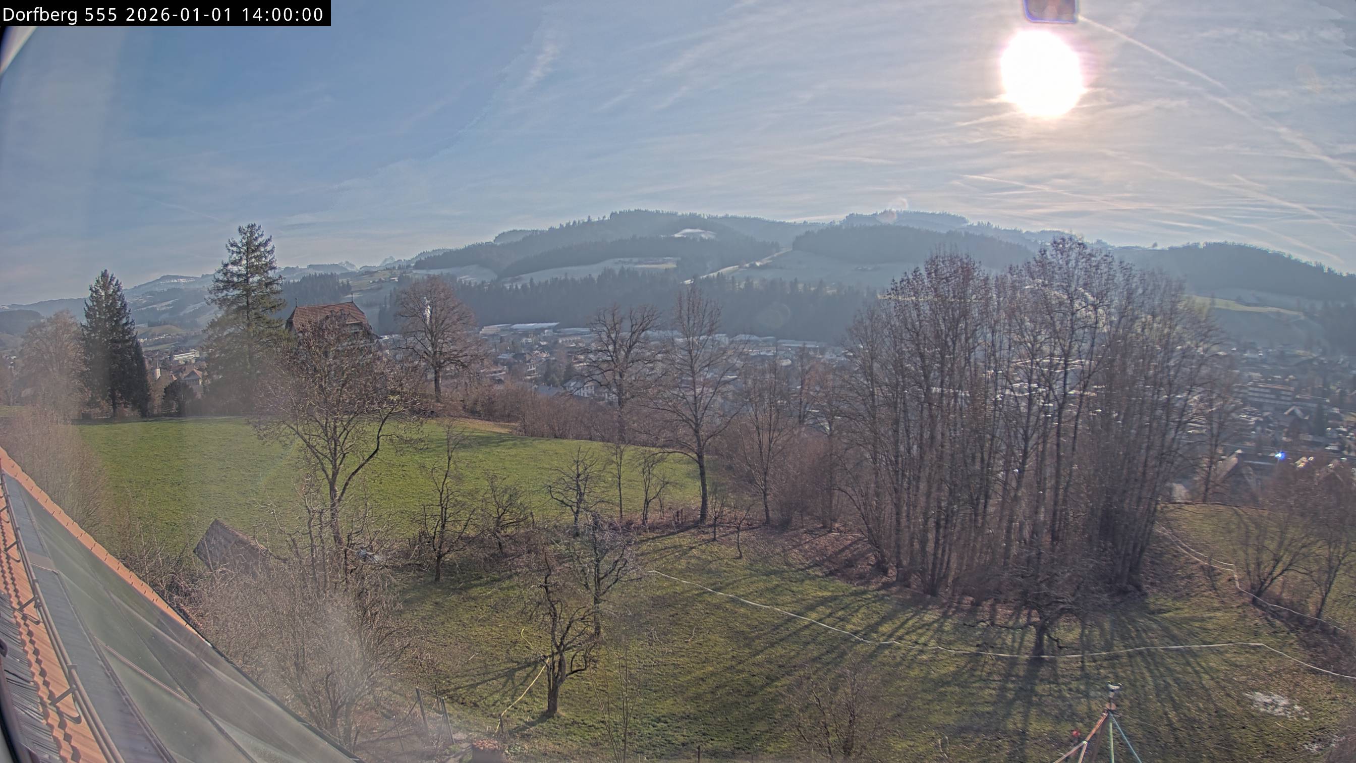 Webcam-Bild: Aussicht vom Dorfberg in Langnau 20260101-140000