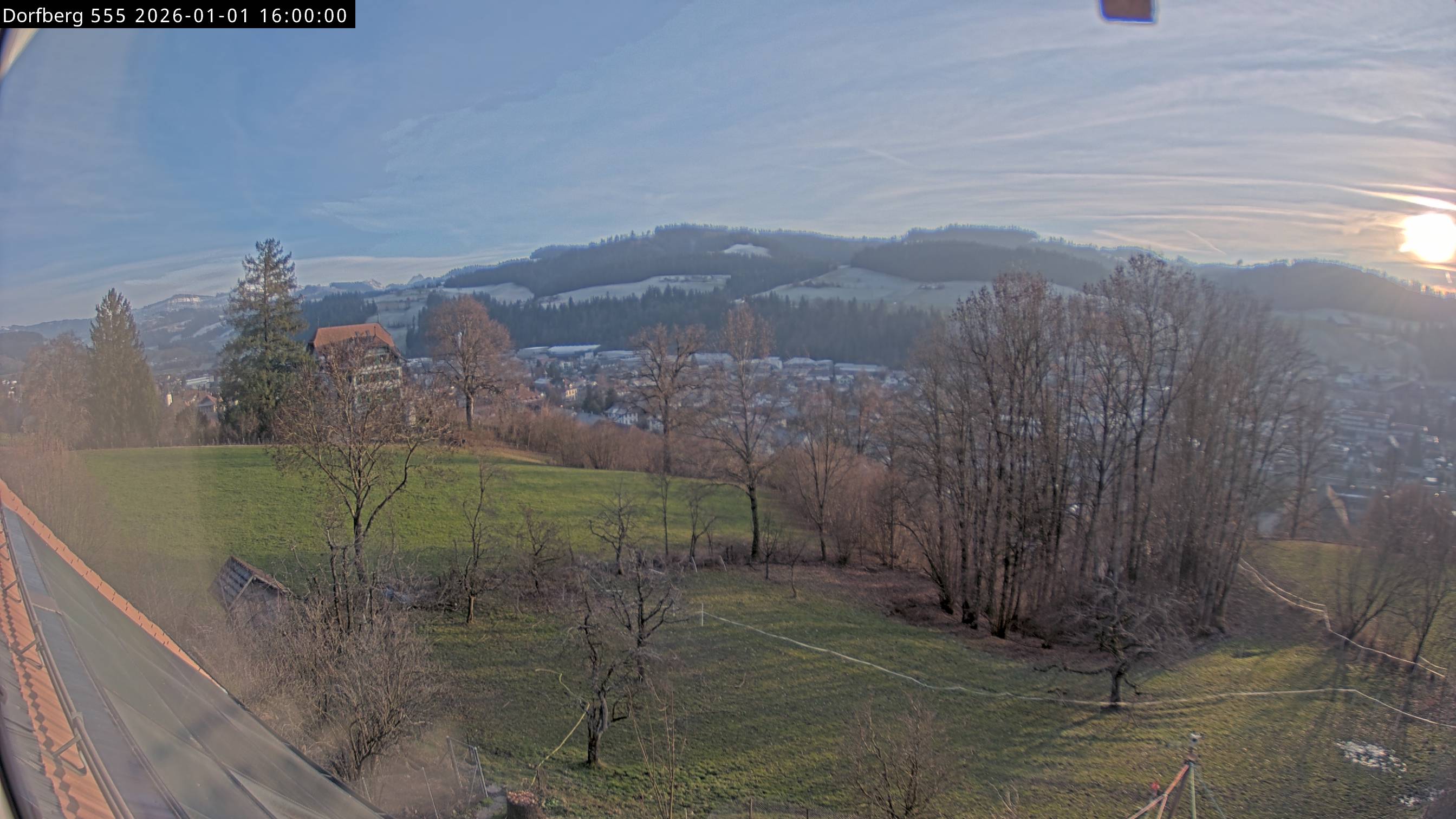 Webcam-Bild: Aussicht vom Dorfberg in Langnau 20260101-160000