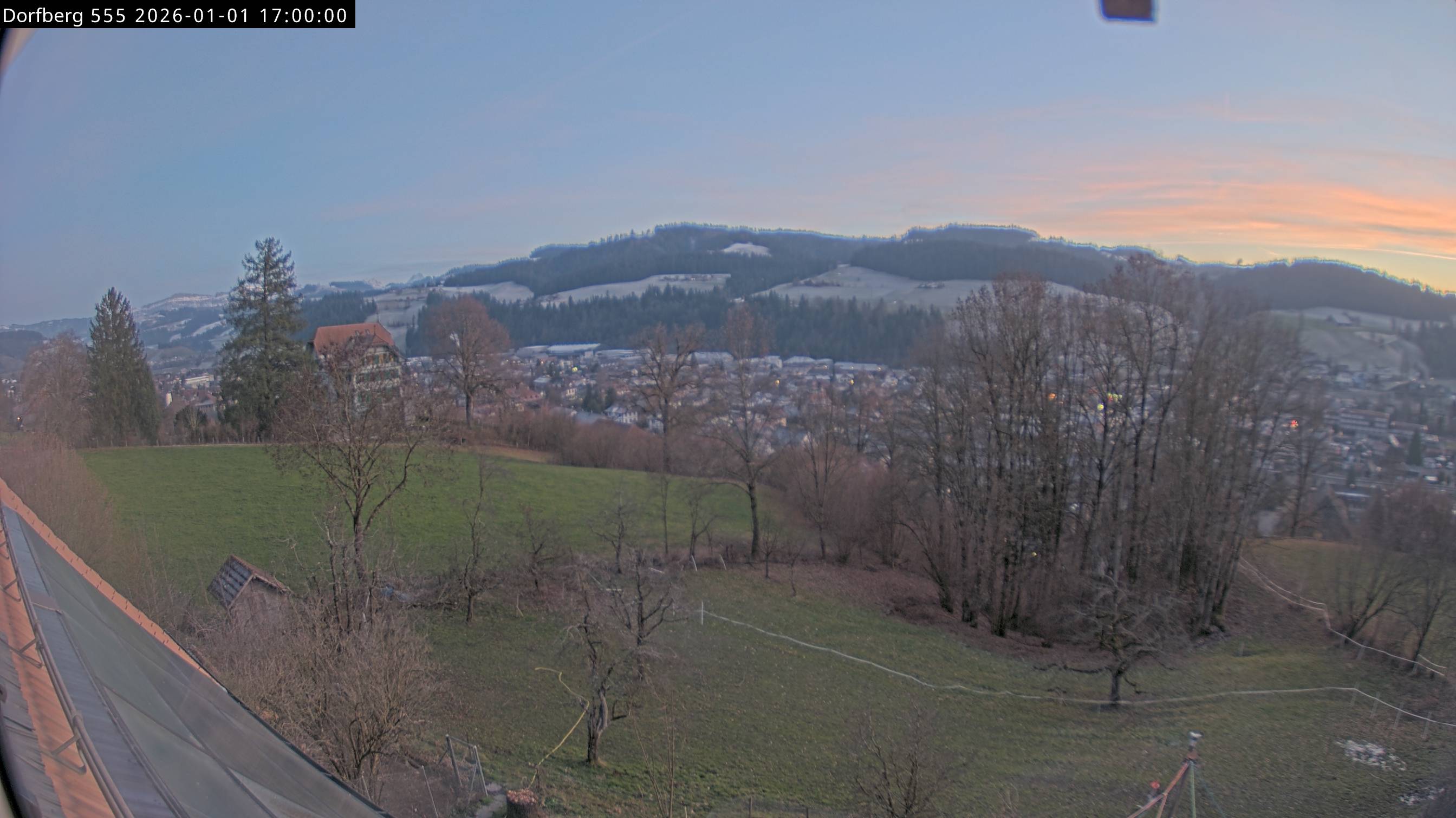 Webcam-Bild: Aussicht vom Dorfberg in Langnau 20260101-170000