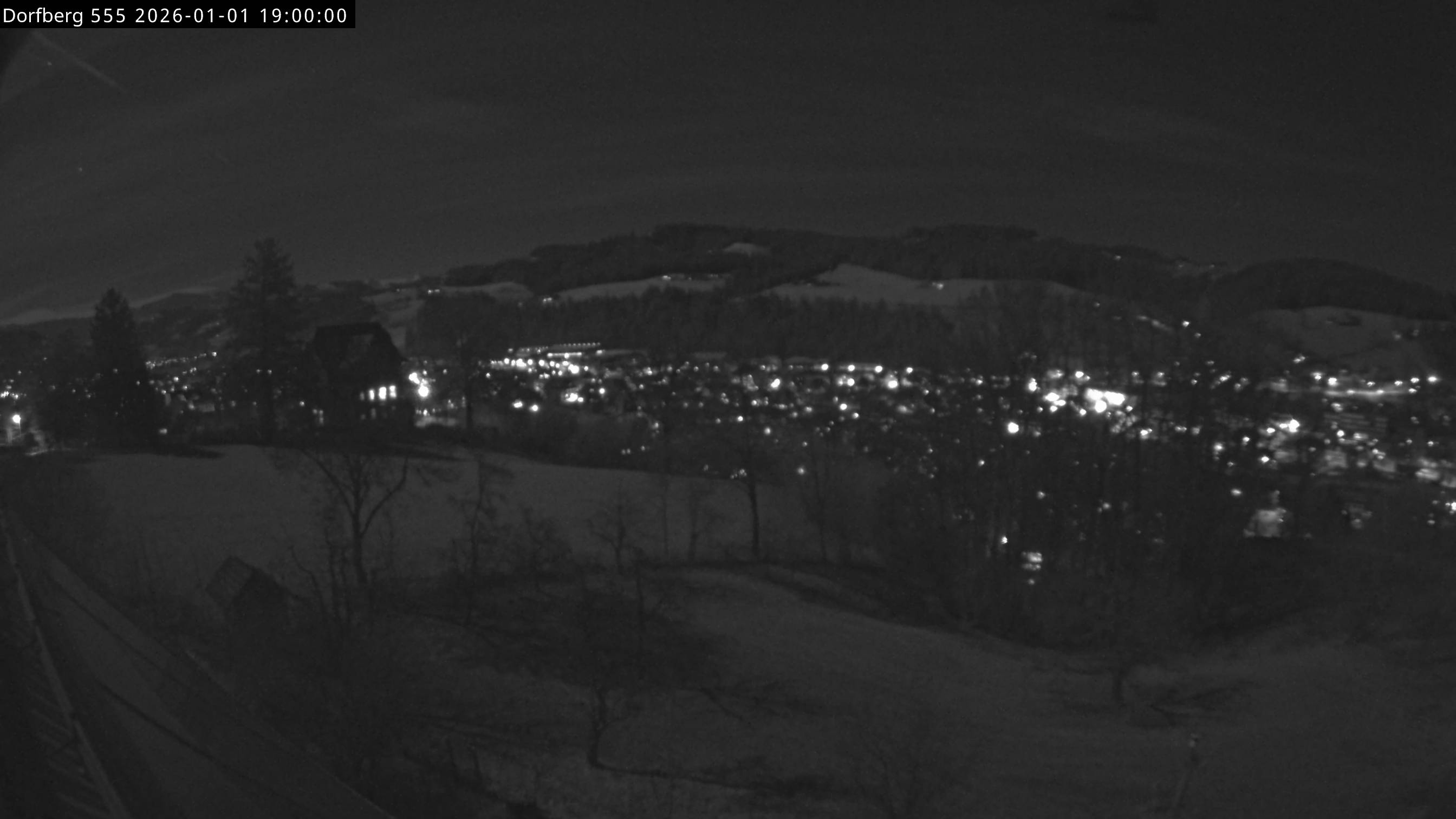 Webcam-Bild: Aussicht vom Dorfberg in Langnau 20260101-190000
