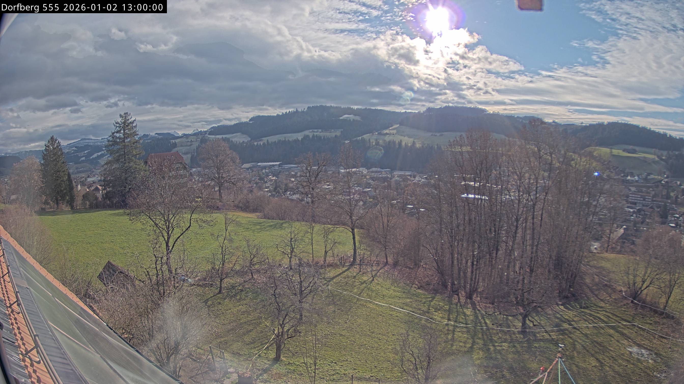 Webcam-Bild: Aussicht vom Dorfberg in Langnau 20260102-130000