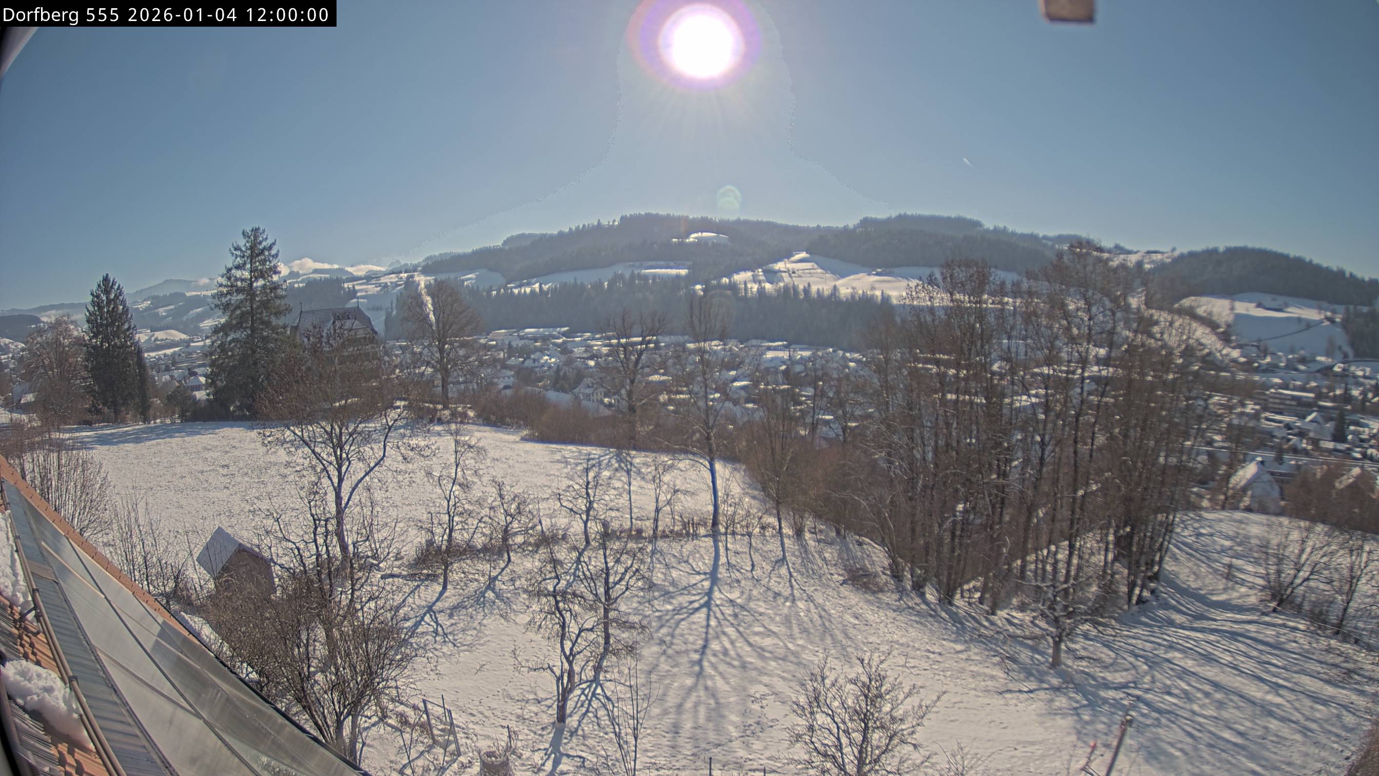 Webcam-Bild: Aussicht vom Dorfberg in Langnau 20260104-120000