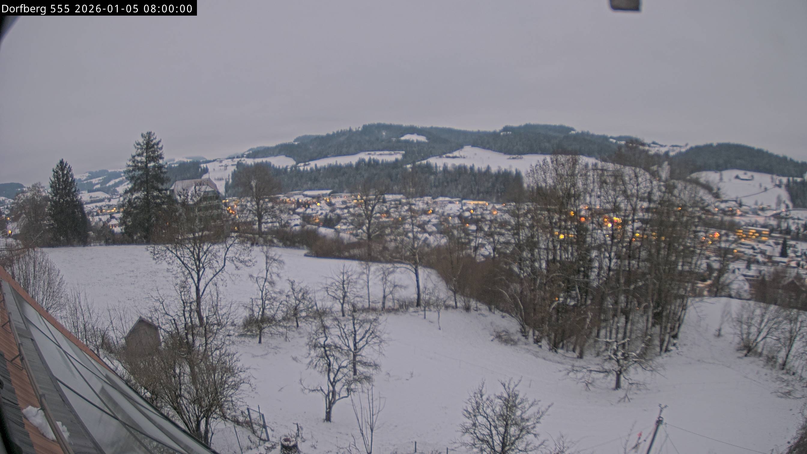 Webcam-Bild: Aussicht vom Dorfberg in Langnau 20260105-080000