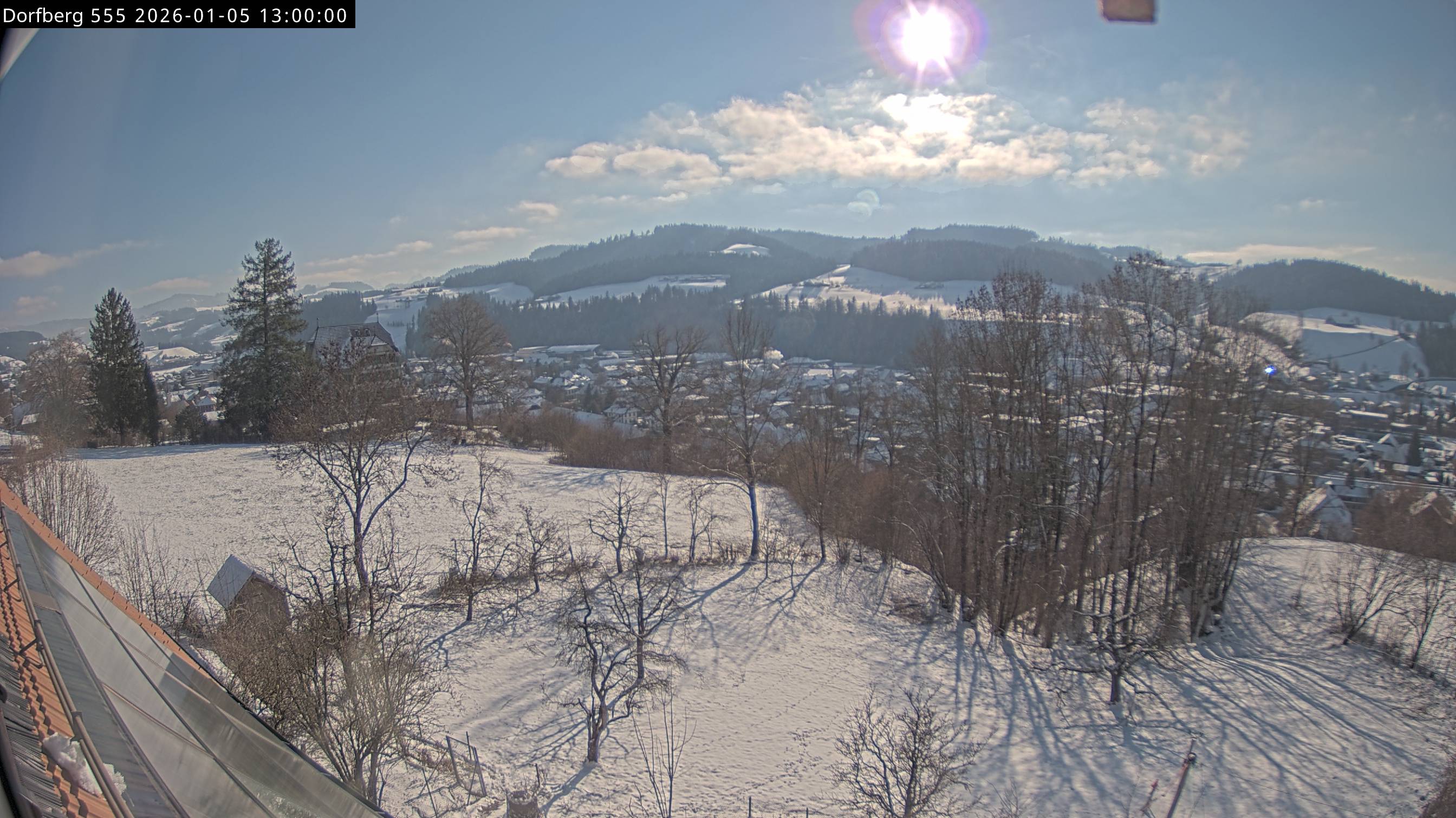 Webcam-Bild: Aussicht vom Dorfberg in Langnau 20260105-130000
