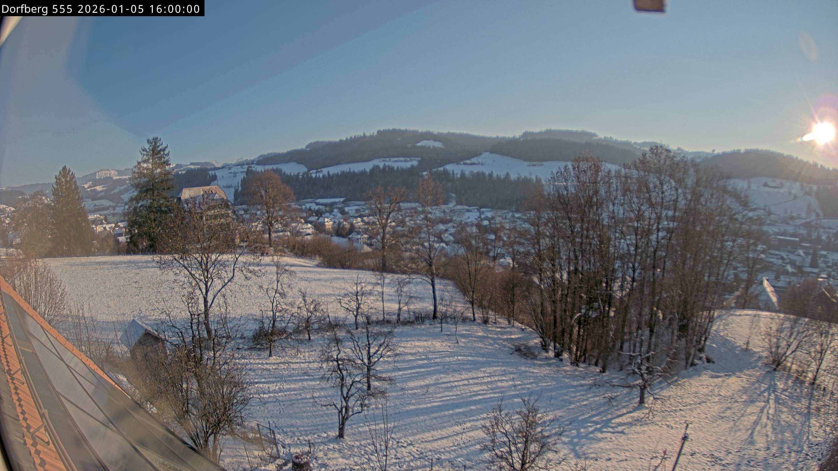 Webcam-Bild: Aussicht vom Dorfberg in Langnau 20260105-160000