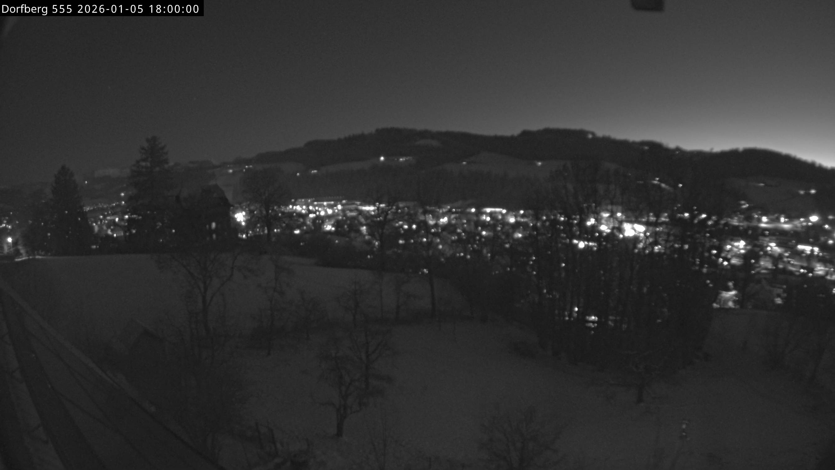 Webcam-Bild: Aussicht vom Dorfberg in Langnau 20260105-180000