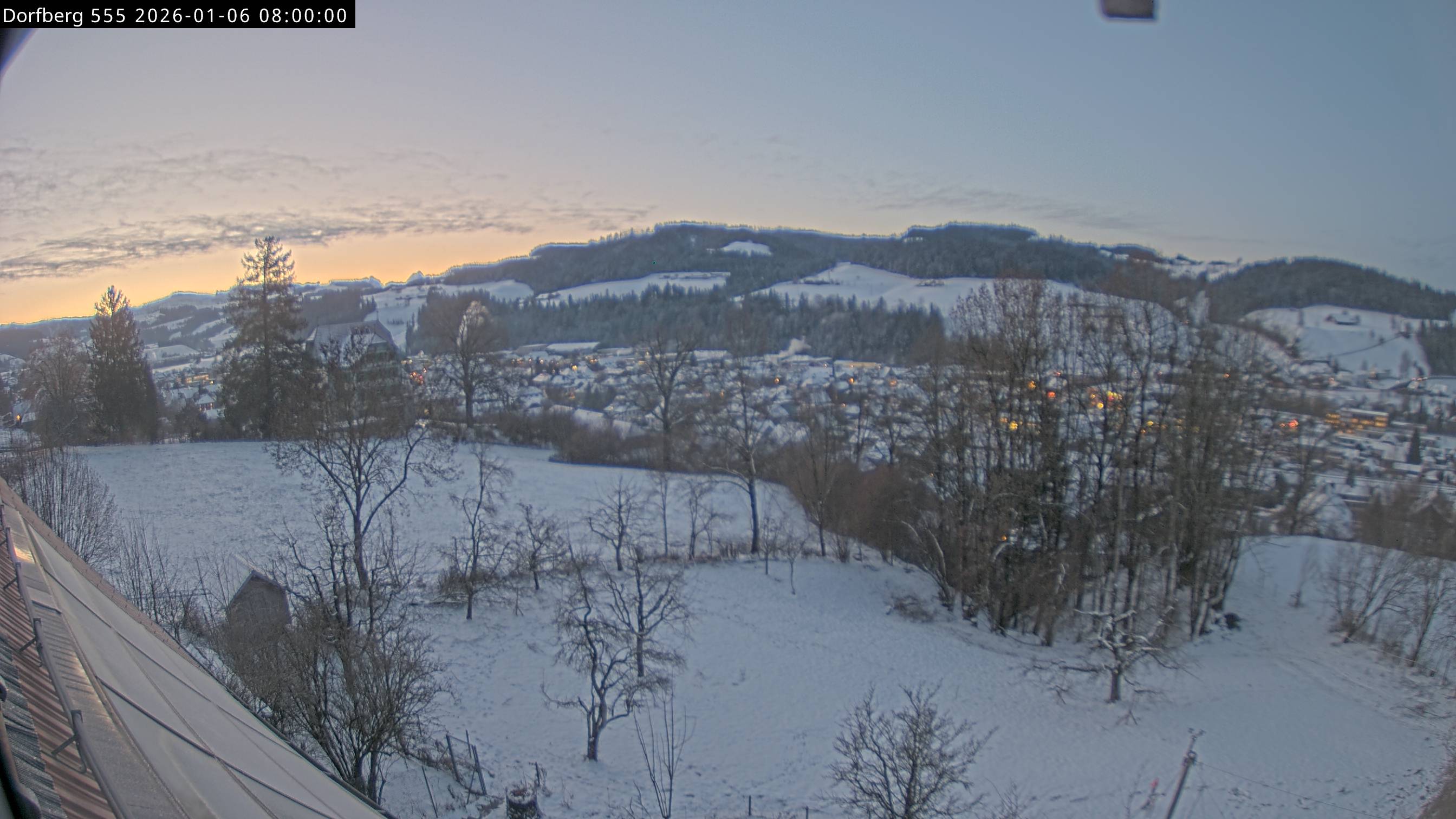 Webcam-Bild: Aussicht vom Dorfberg in Langnau 20260106-080000
