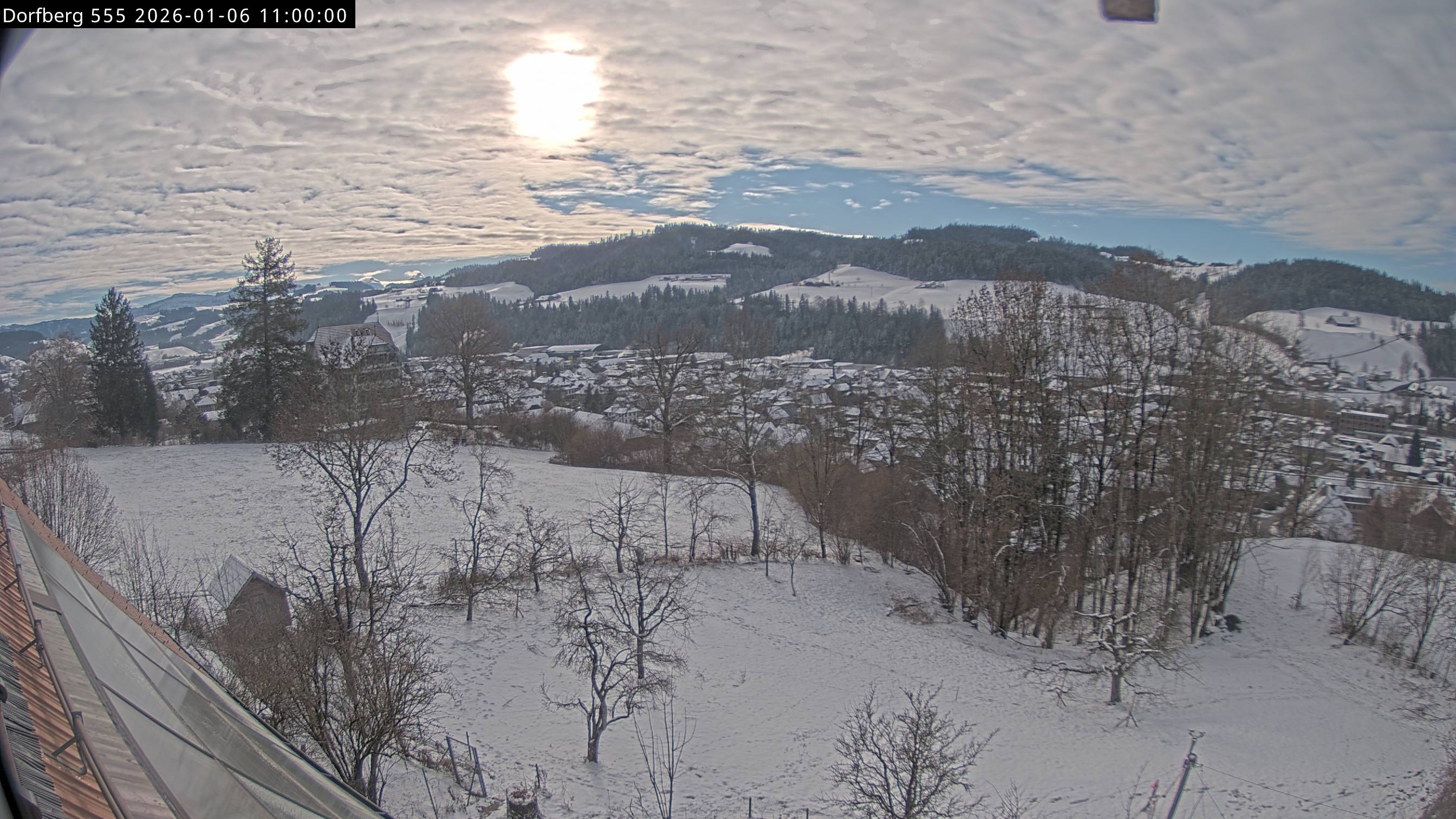 Webcam-Bild: Aussicht vom Dorfberg in Langnau 20260106-110000