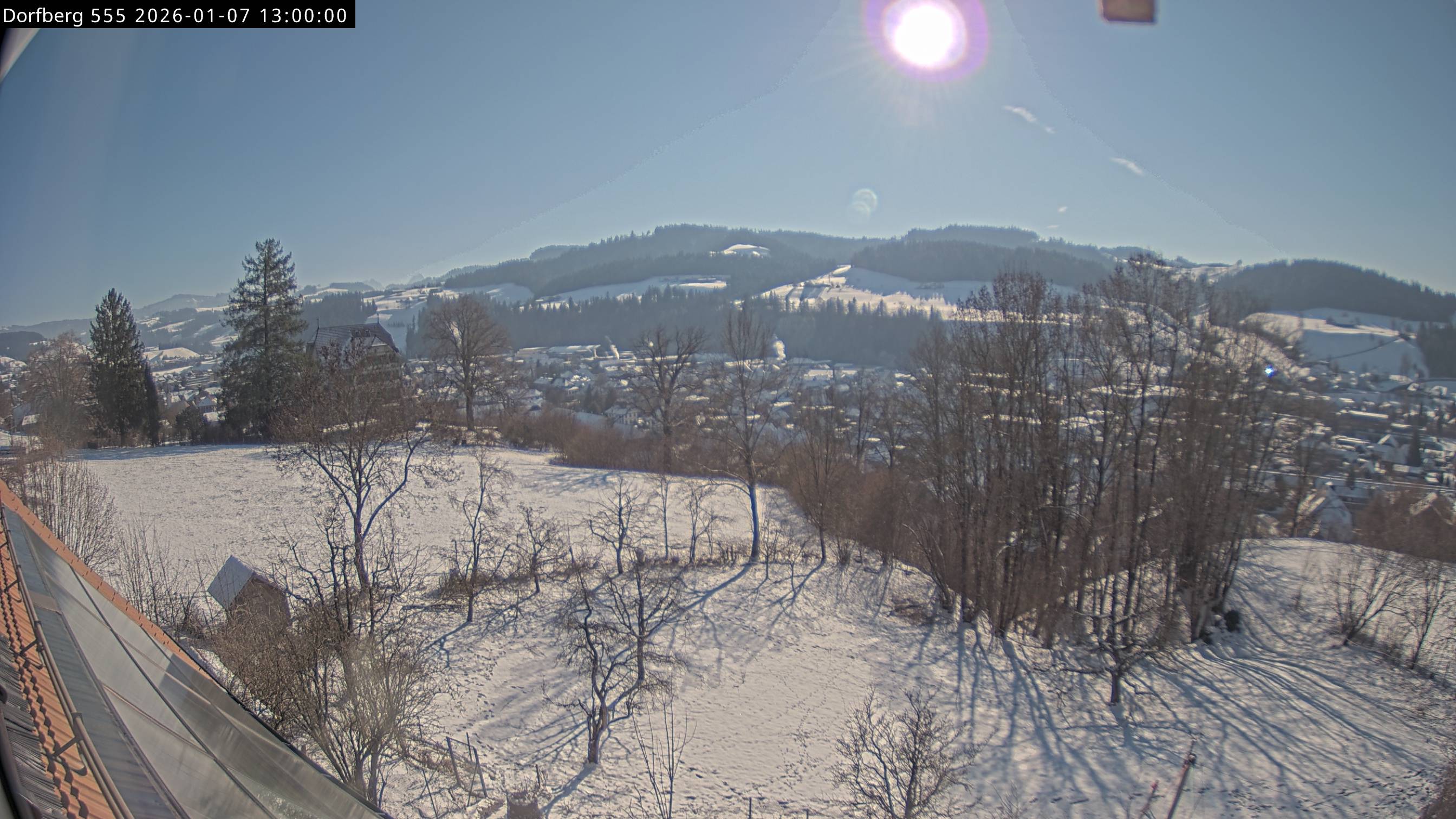 Webcam-Bild: Aussicht vom Dorfberg in Langnau 20260107-130000