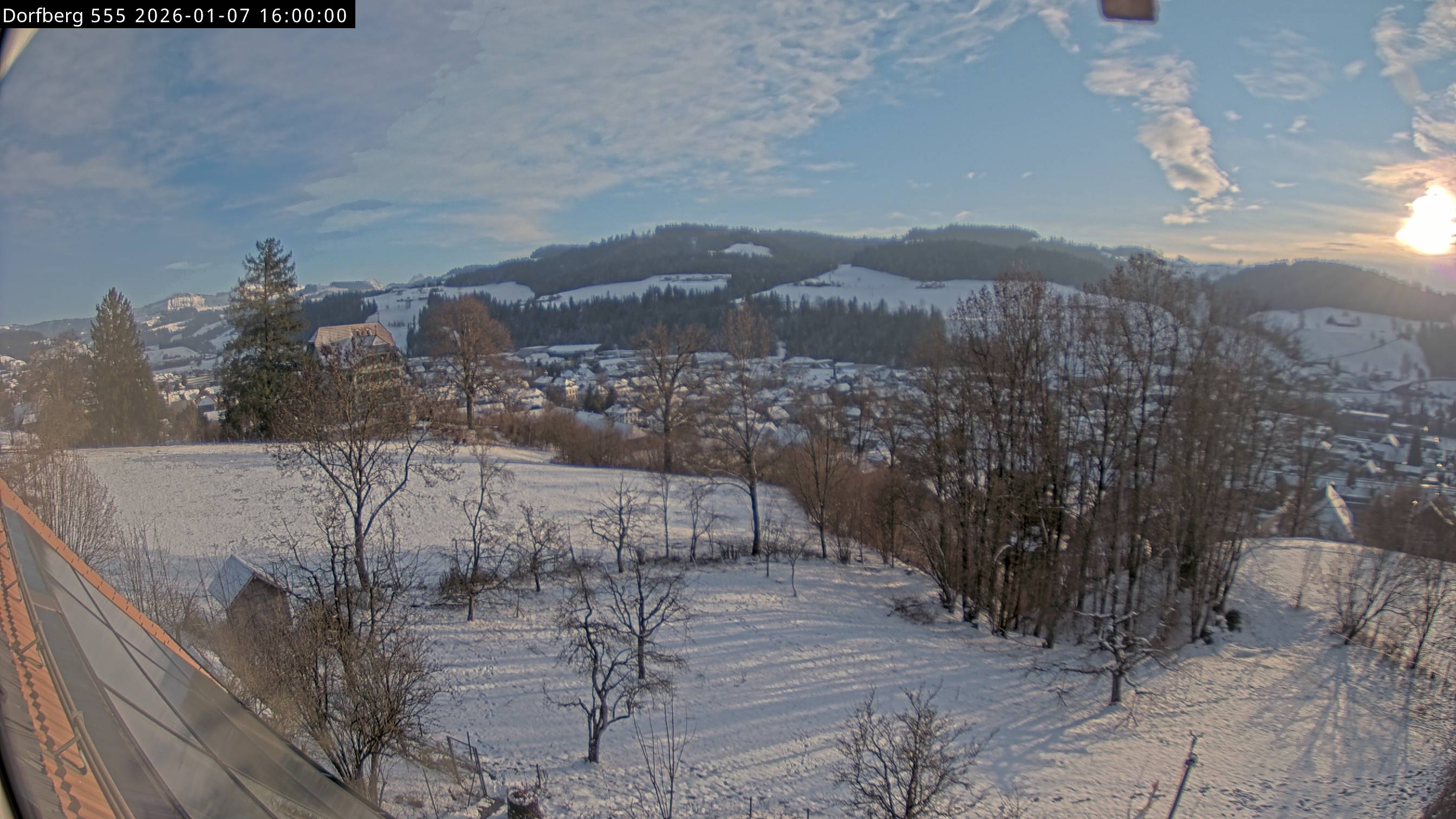 Webcam-Bild: Aussicht vom Dorfberg in Langnau 20260107-160000