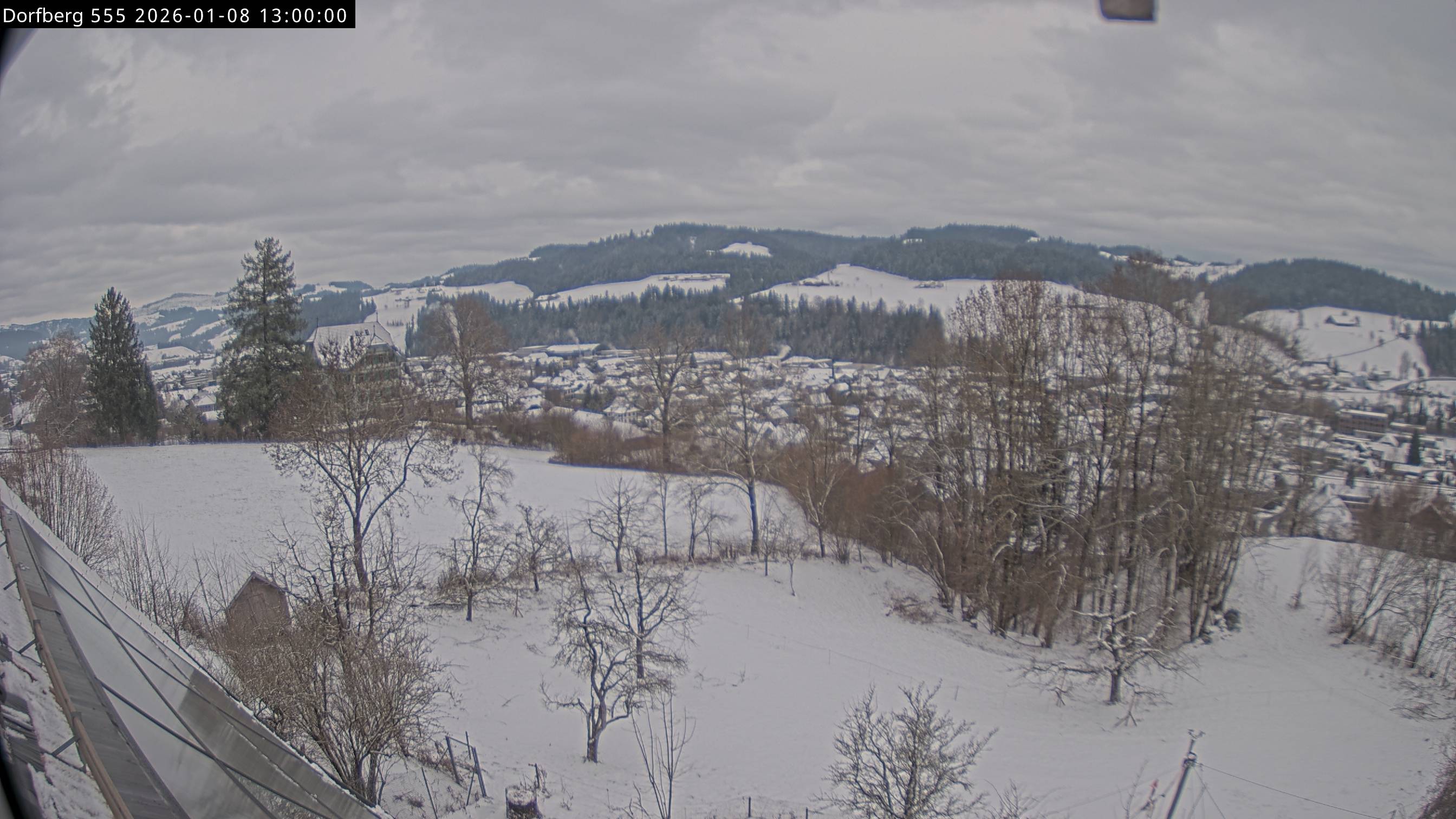 Webcam-Bild: Aussicht vom Dorfberg in Langnau 20260108-130000