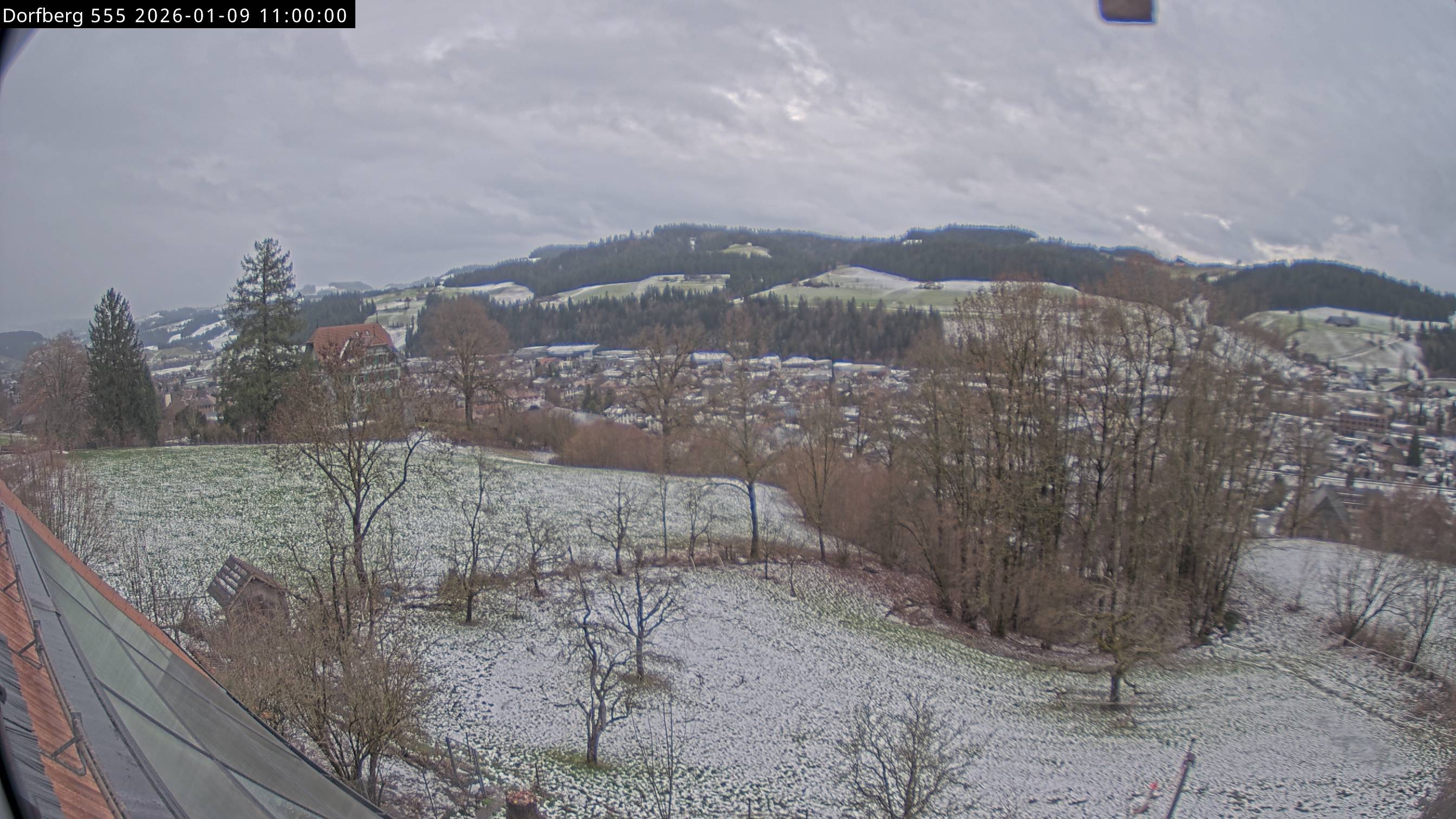 Webcam-Bild: Aussicht vom Dorfberg in Langnau 20260109-110000