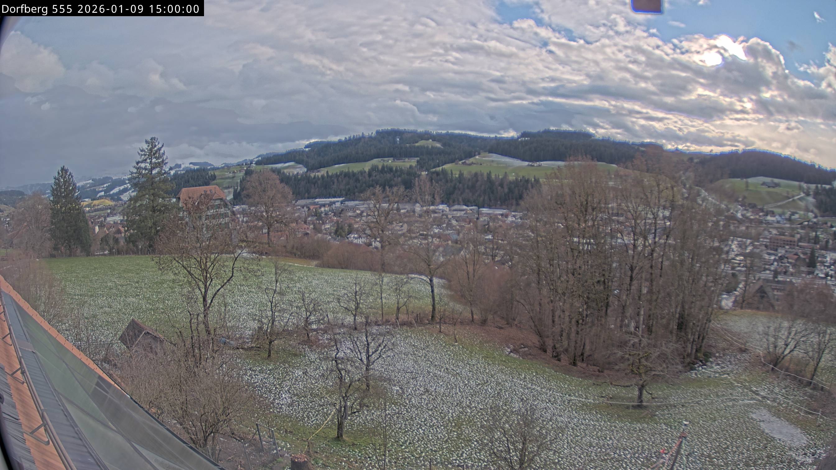 Webcam-Bild: Aussicht vom Dorfberg in Langnau 20260109-150000