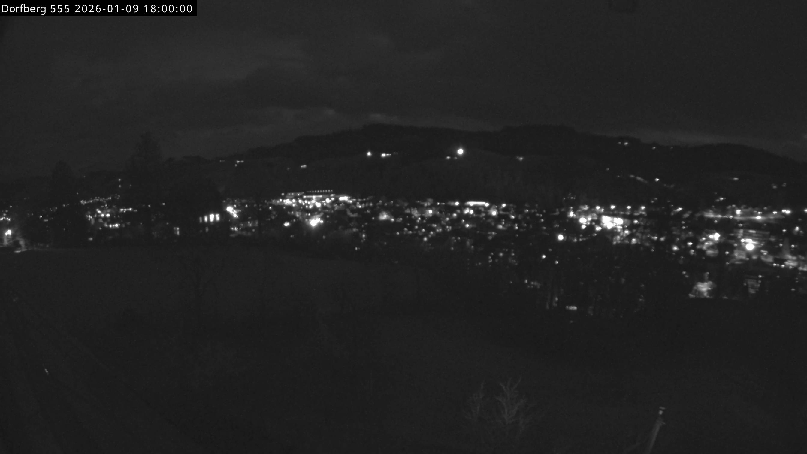 Webcam-Bild: Aussicht vom Dorfberg in Langnau 20260109-180000