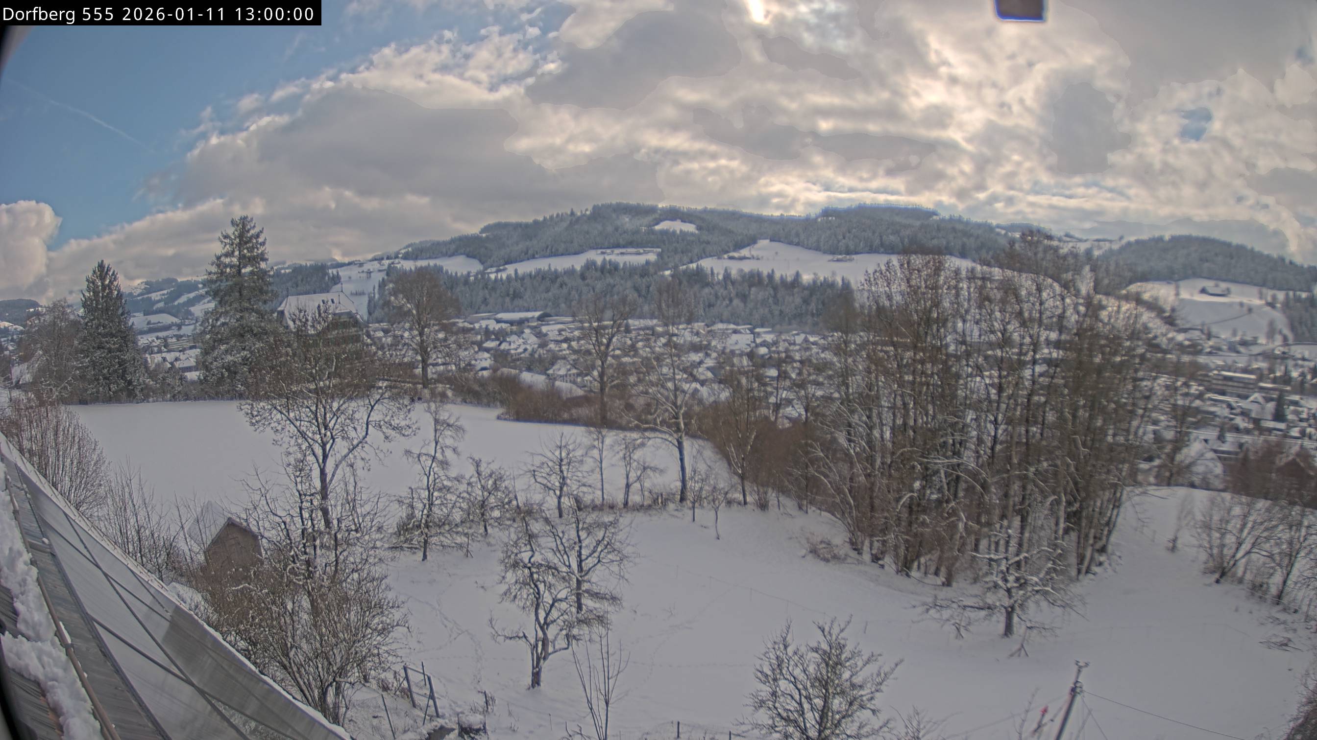 Webcam-Bild: Aussicht vom Dorfberg in Langnau 20260111-130000