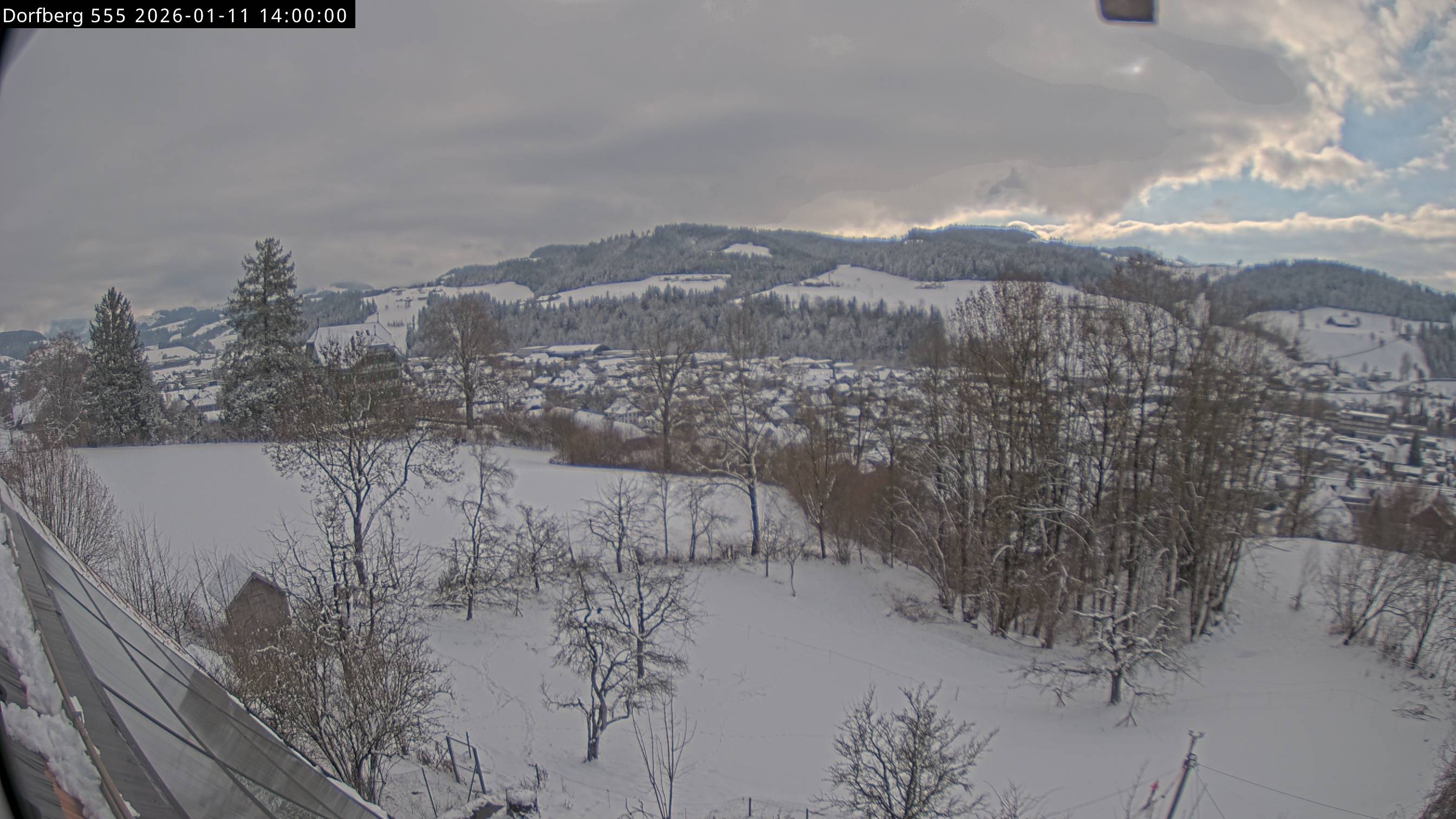 Webcam-Bild: Aussicht vom Dorfberg in Langnau 20260111-140000