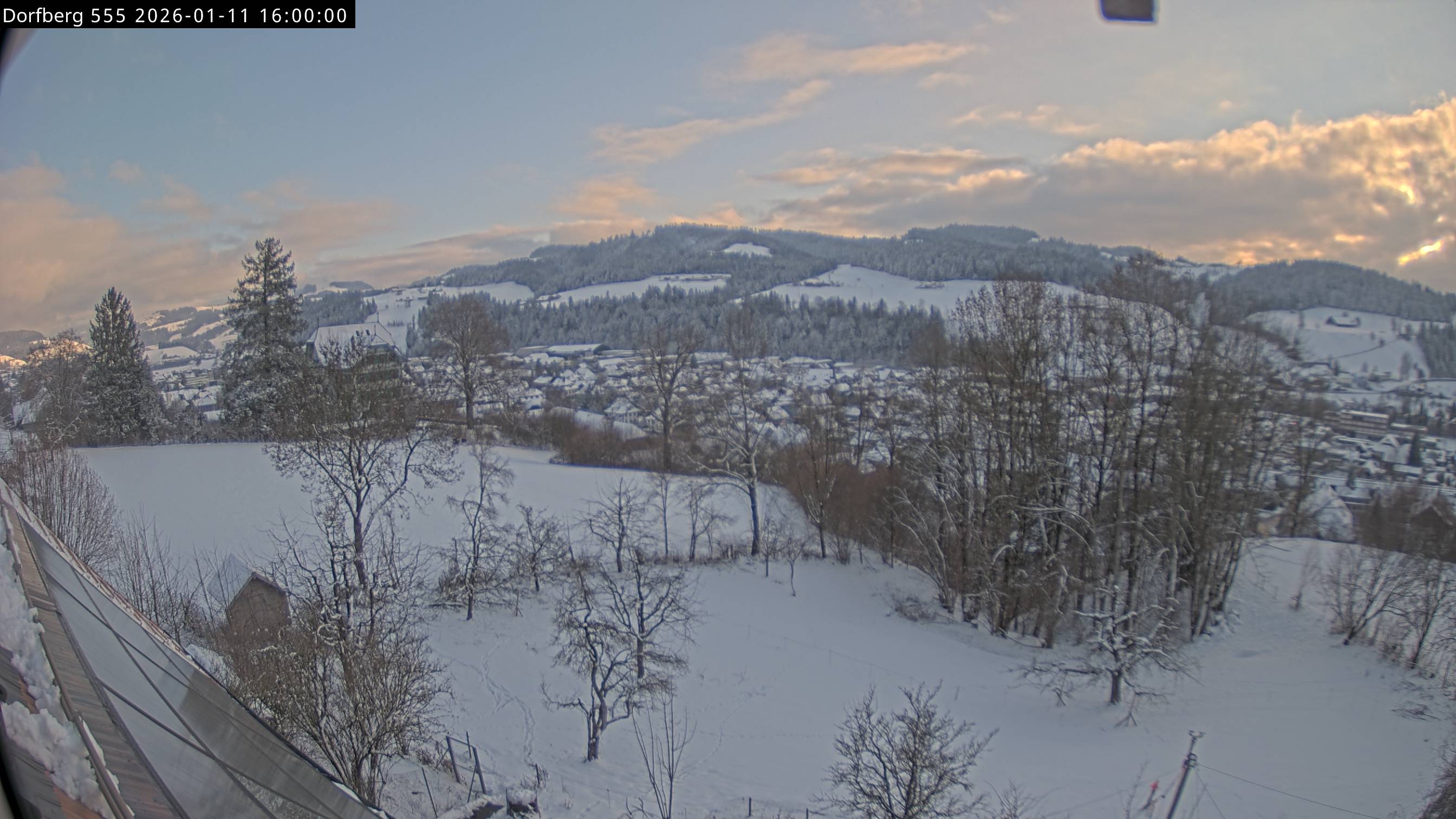 Webcam-Bild: Aussicht vom Dorfberg in Langnau 20260111-160000
