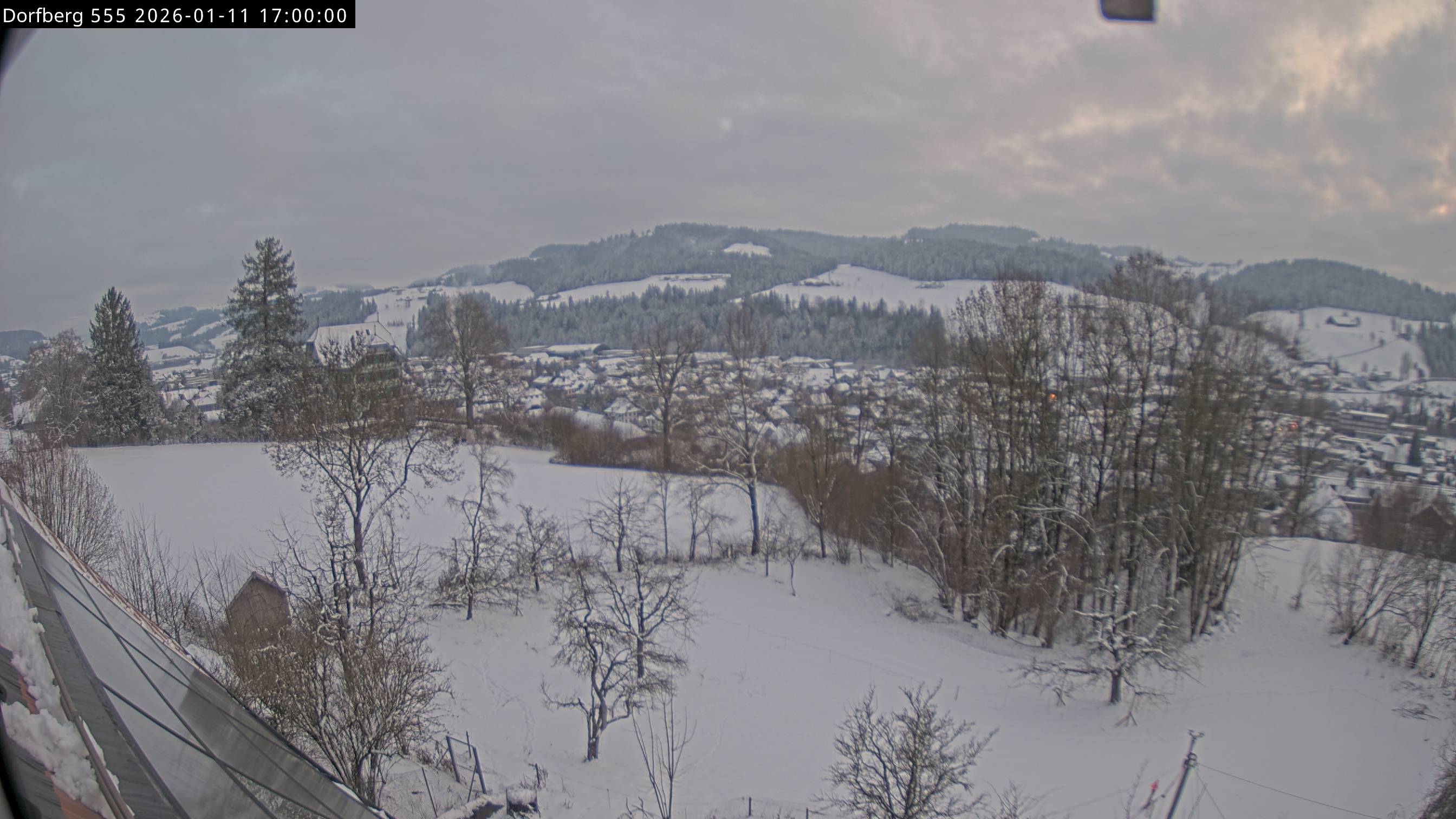 Webcam-Bild: Aussicht vom Dorfberg in Langnau 20260111-170000