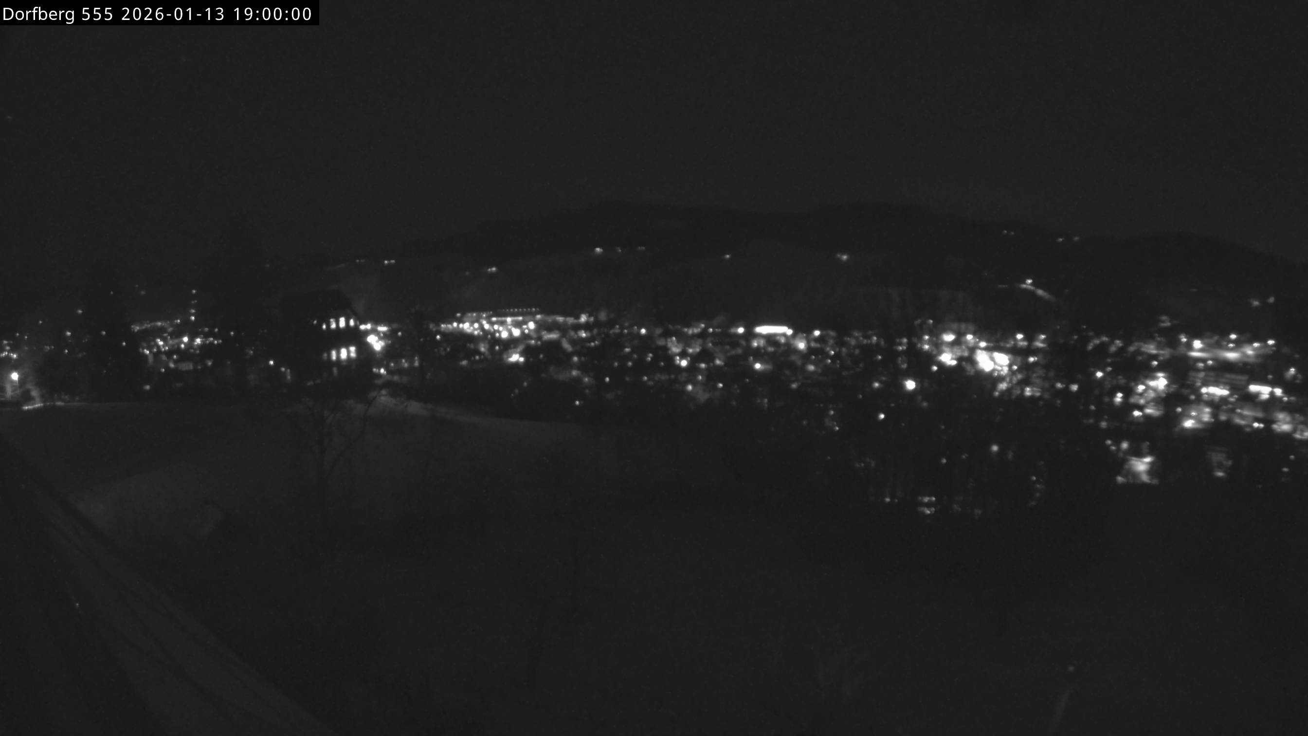 Webcam-Bild: Aussicht vom Dorfberg in Langnau 20260113-190000