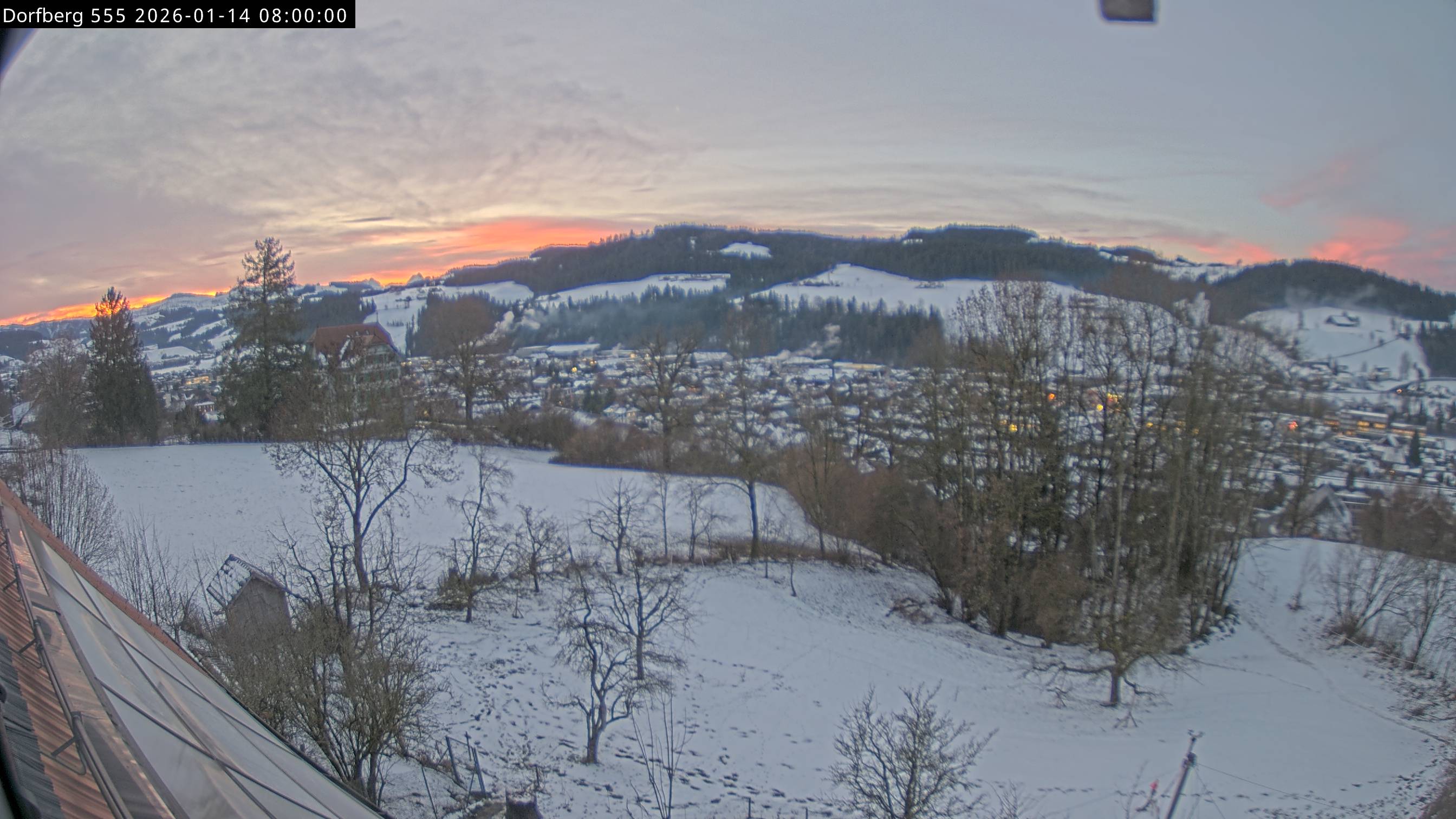 Webcam-Bild: Aussicht vom Dorfberg in Langnau 20260114-080000