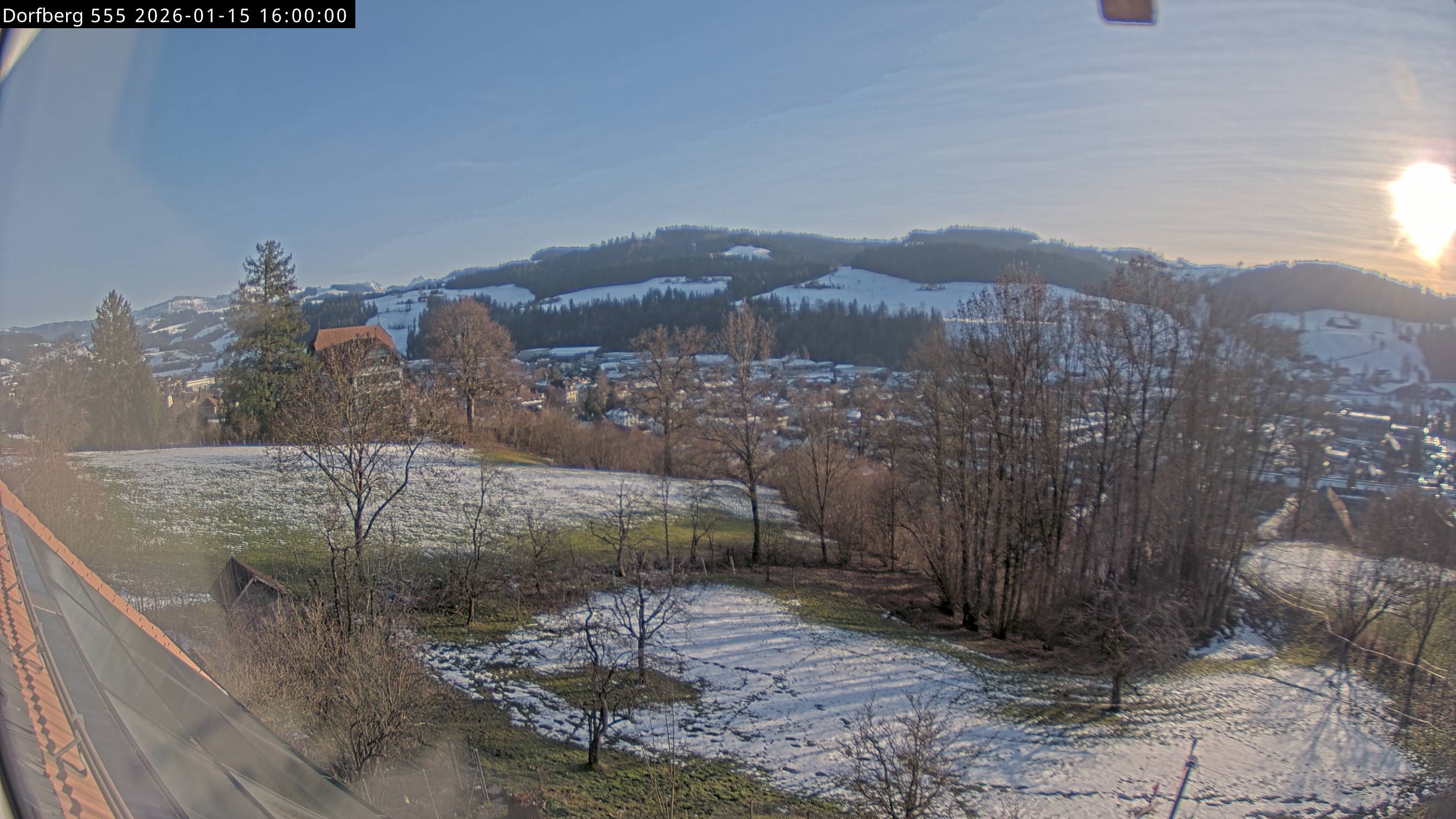 Webcam-Bild: Aussicht vom Dorfberg in Langnau 20260115-160000