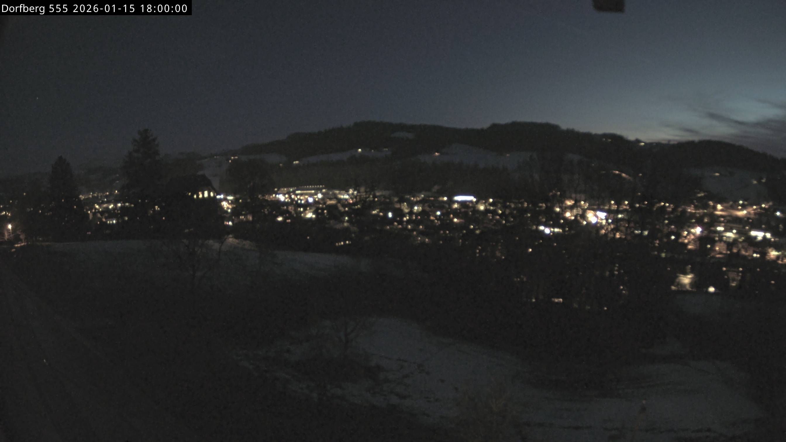 Webcam-Bild: Aussicht vom Dorfberg in Langnau 20260115-180000