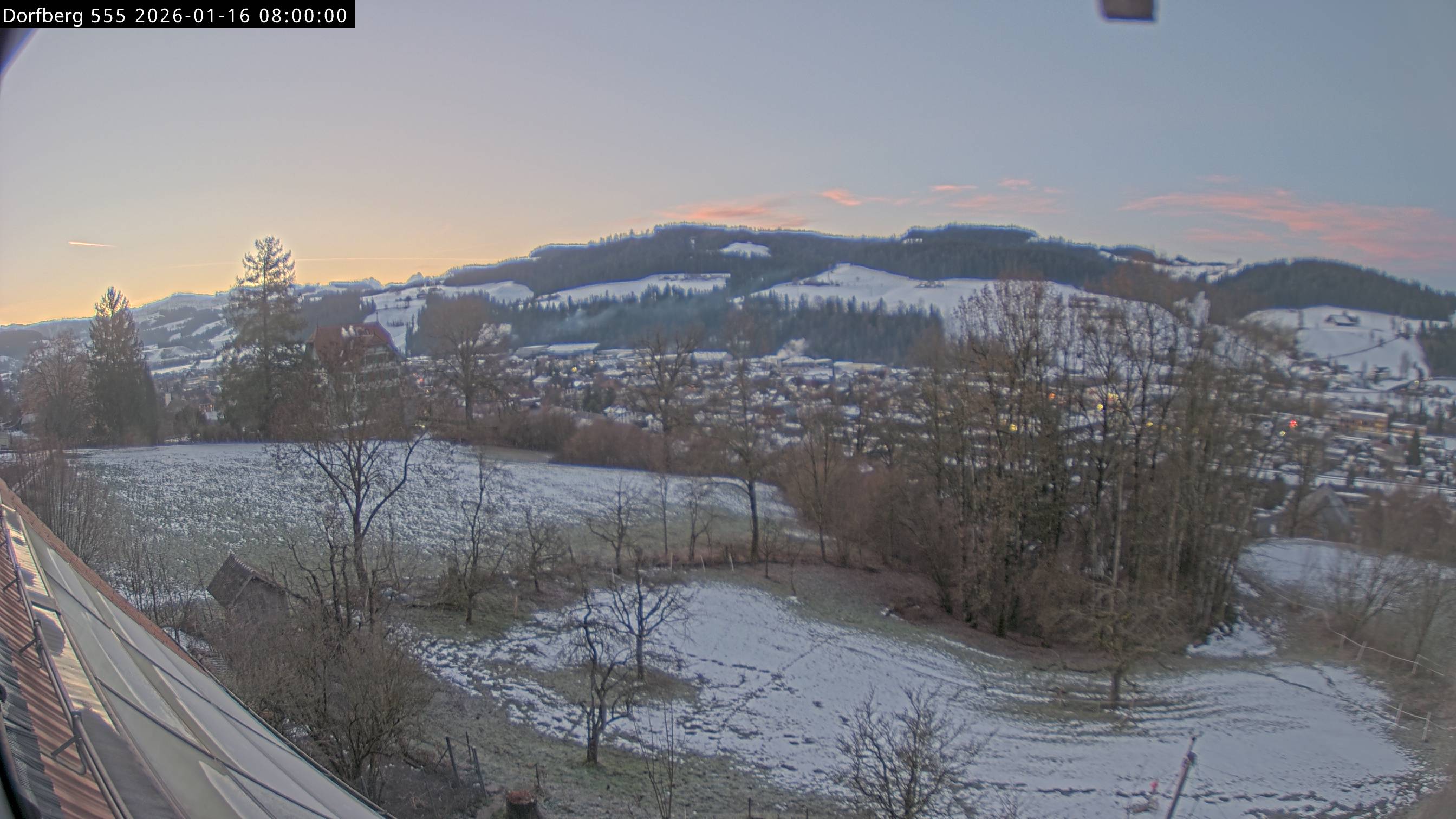 Webcam-Bild: Aussicht vom Dorfberg in Langnau 20260116-080000