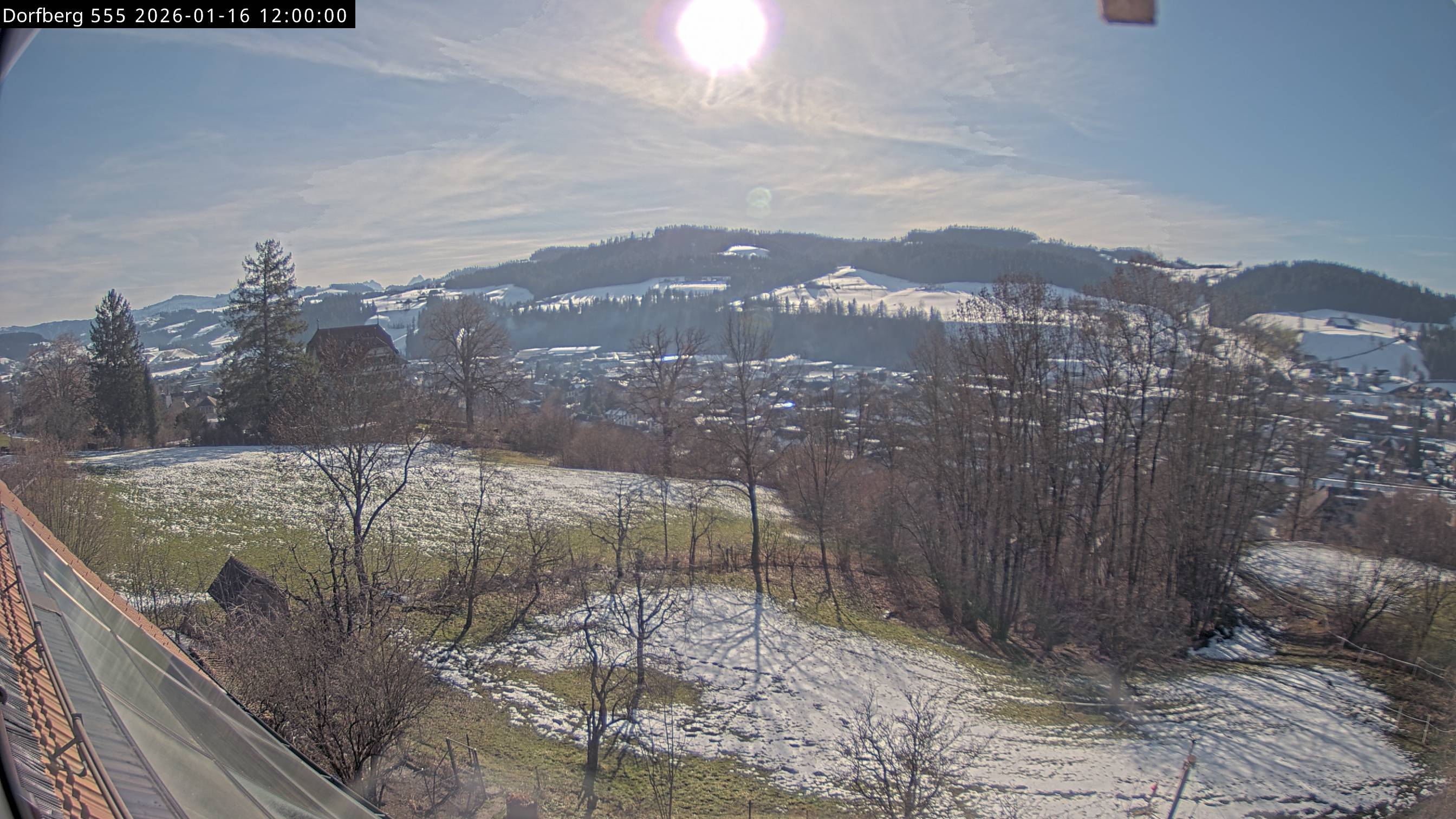 Webcam-Bild: Aussicht vom Dorfberg in Langnau 20260116-120000