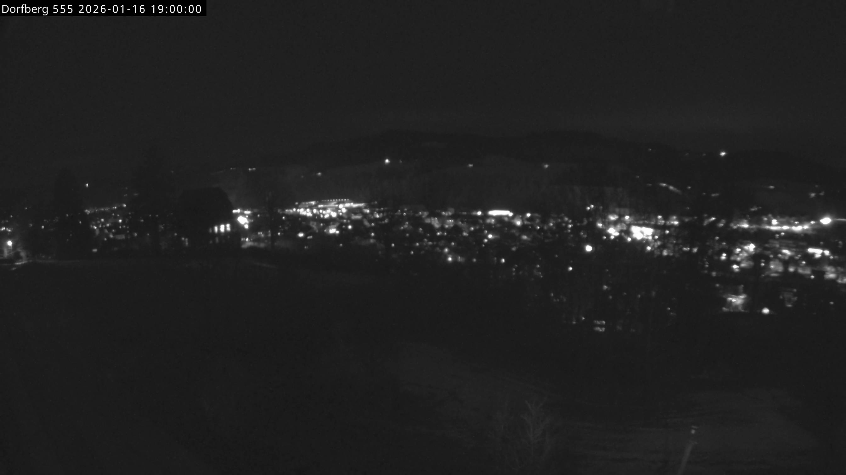 Webcam-Bild: Aussicht vom Dorfberg in Langnau 20260116-190000