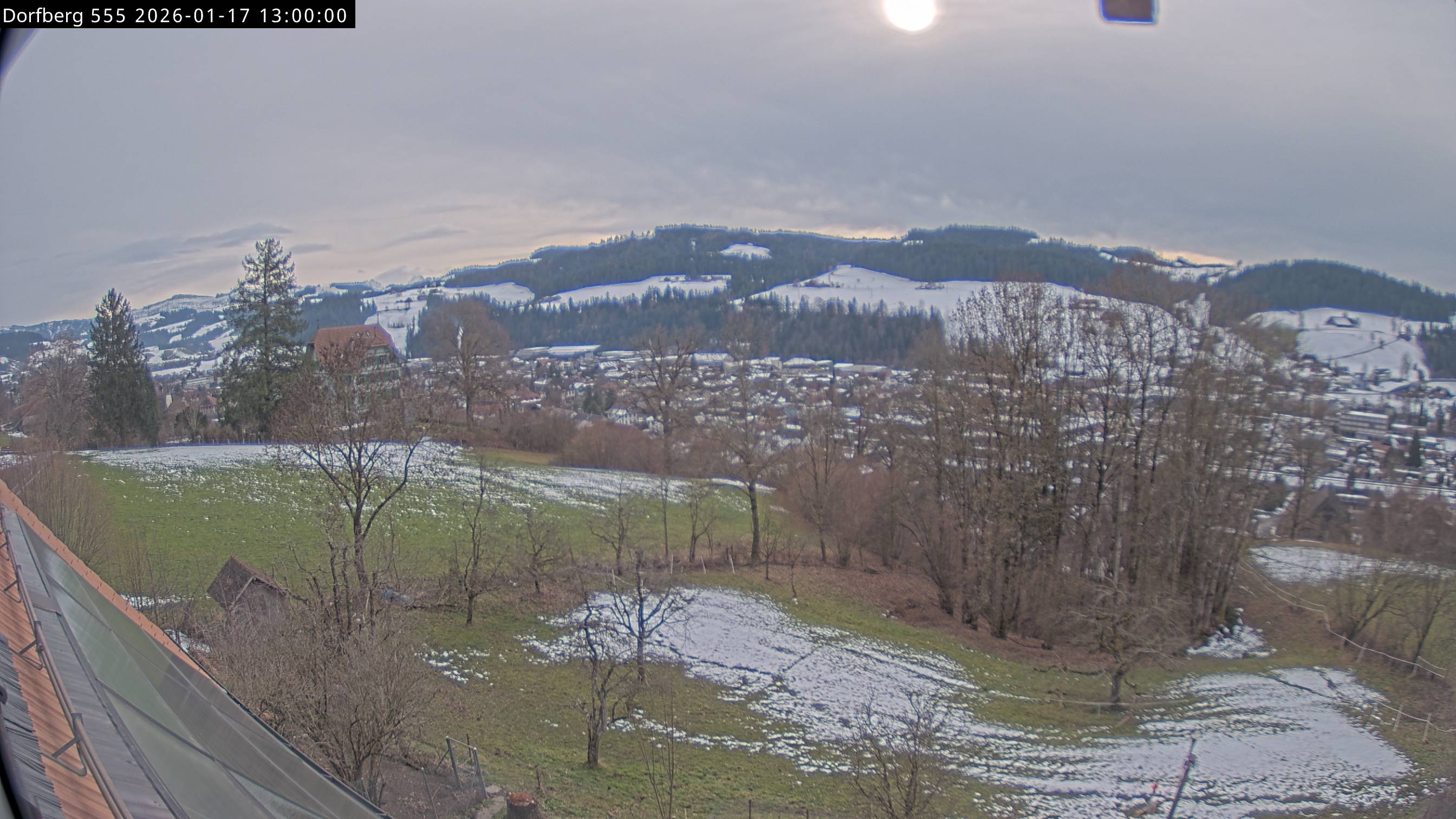 Webcam-Bild: Aussicht vom Dorfberg in Langnau 20260117-130000