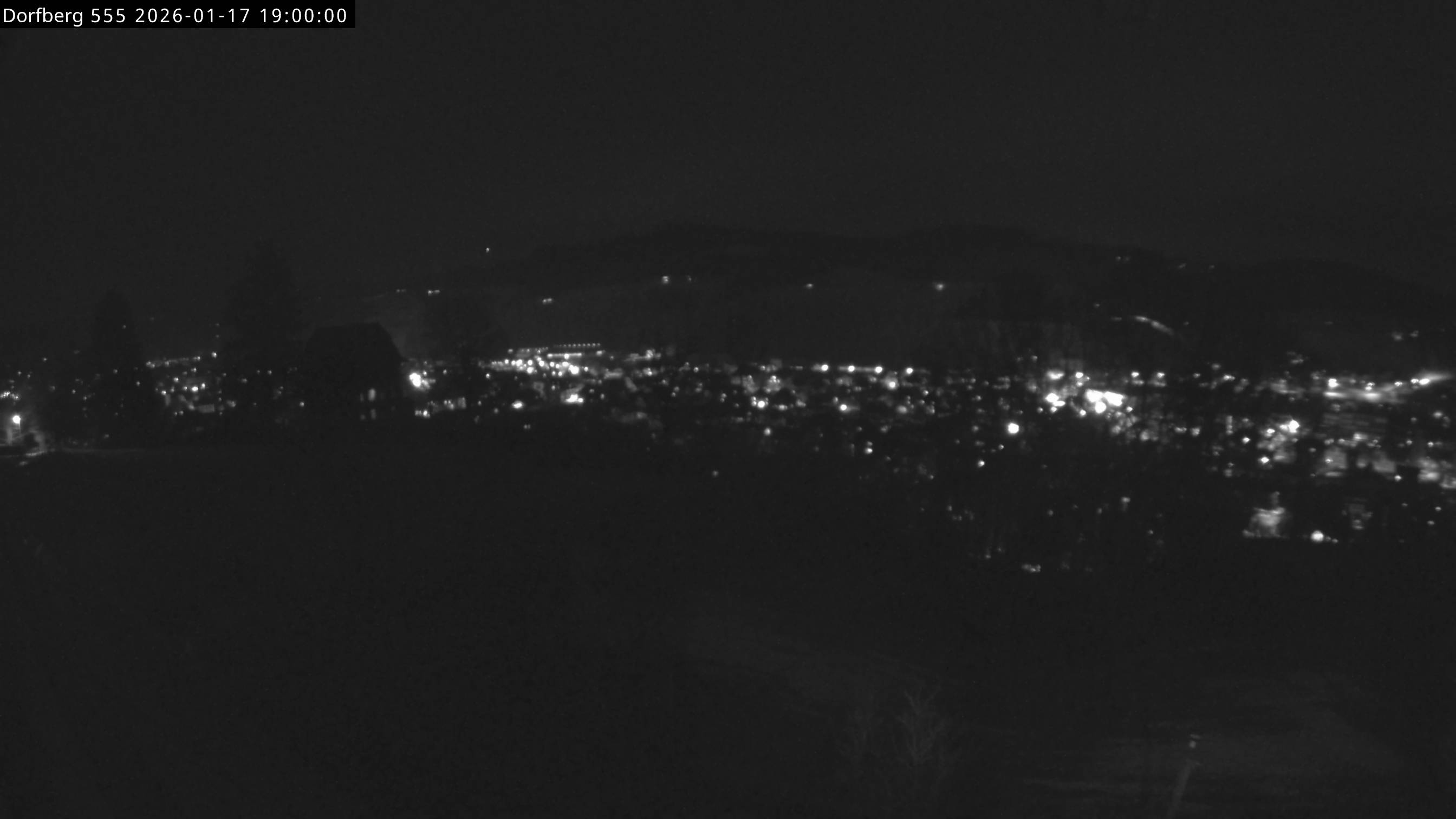 Webcam-Bild: Aussicht vom Dorfberg in Langnau 20260117-190000