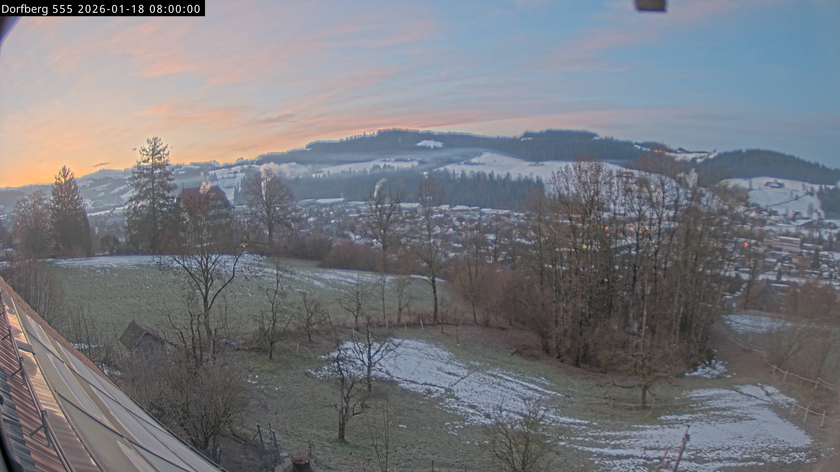 Webcam-Bild: Aussicht vom Dorfberg in Langnau 20260118-080000