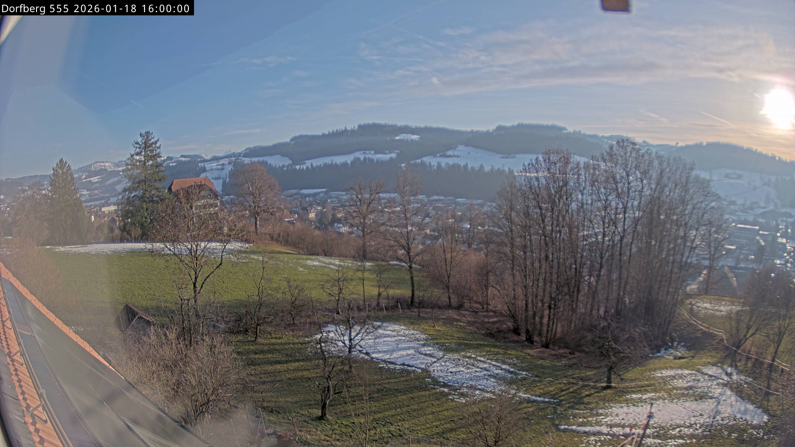 Webcam-Bild: Aussicht vom Dorfberg in Langnau 20260118-160000
