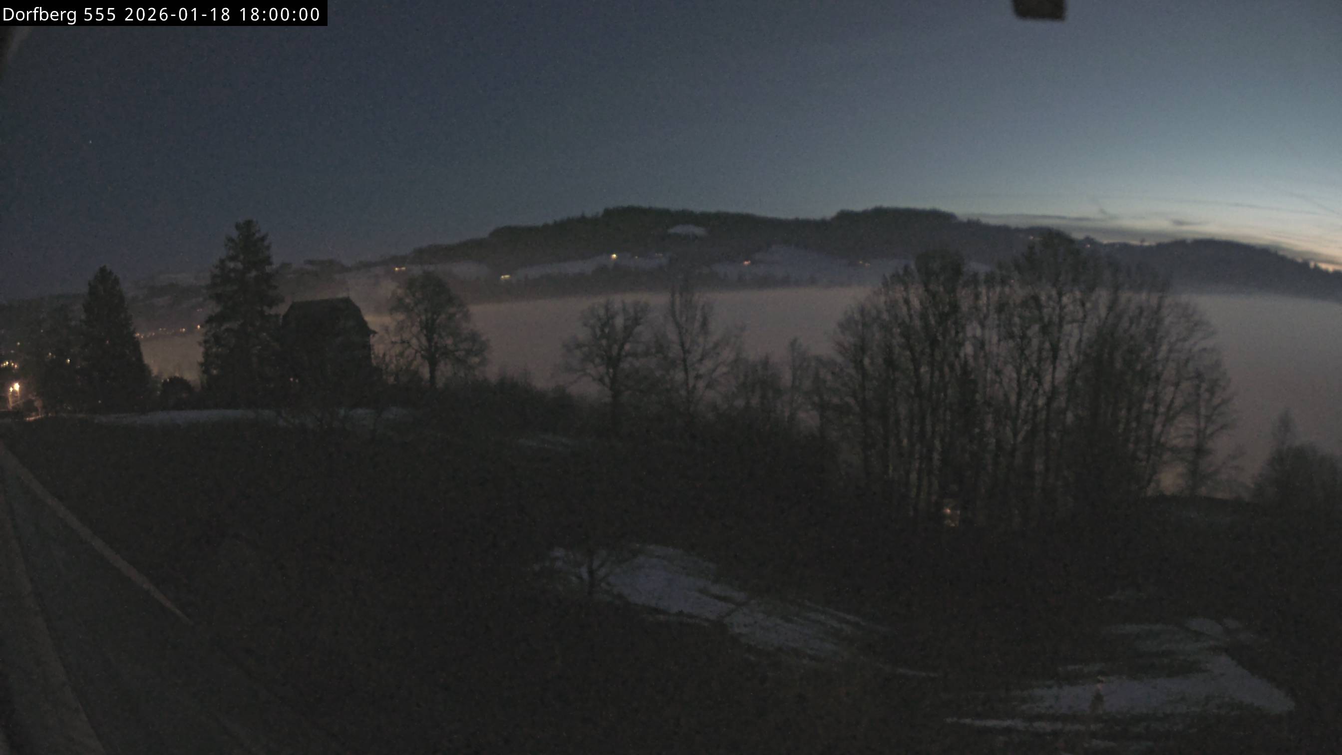 Webcam-Bild: Aussicht vom Dorfberg in Langnau 20260118-180000