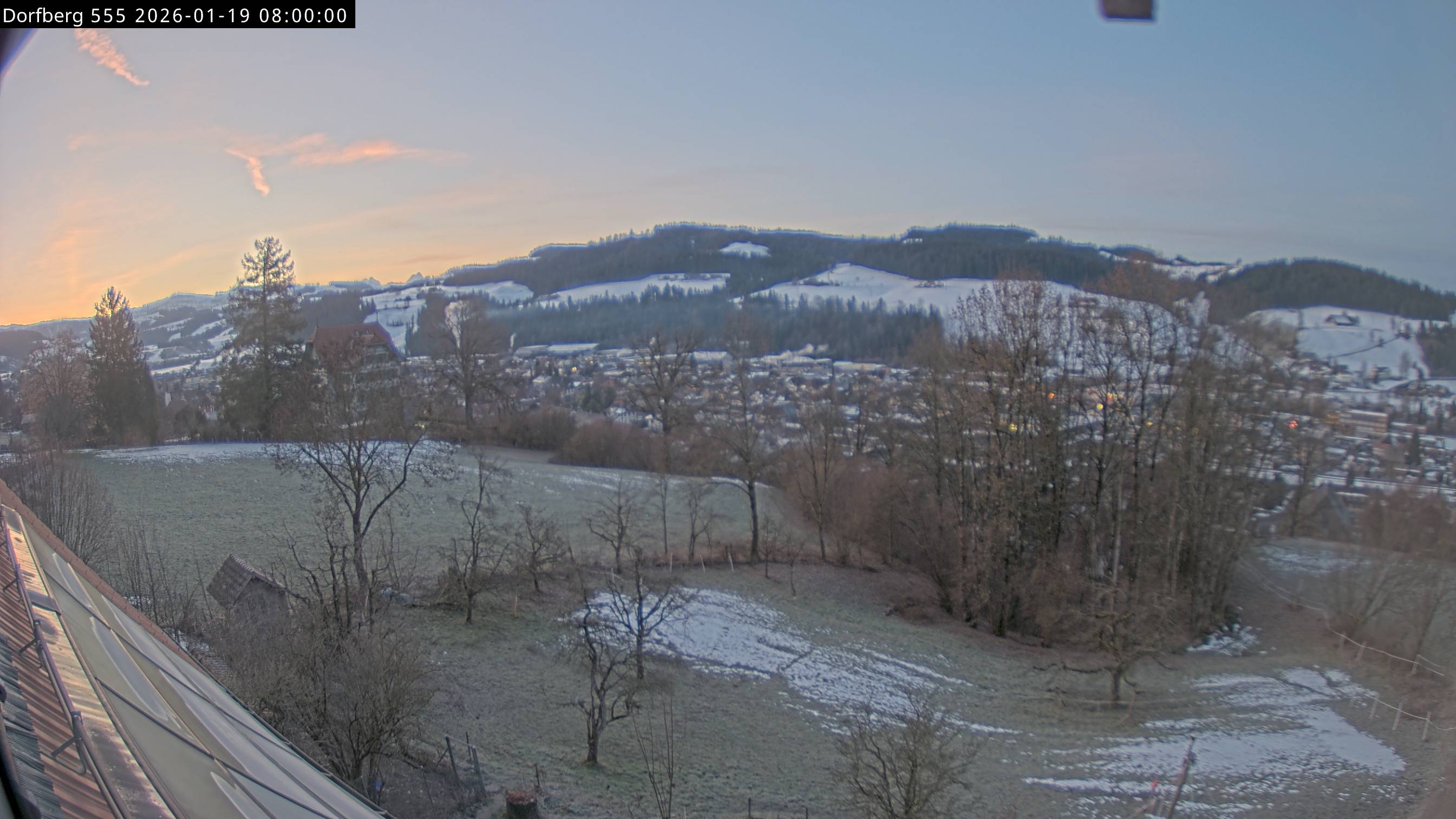 Webcam-Bild: Aussicht vom Dorfberg in Langnau 20260119-080000